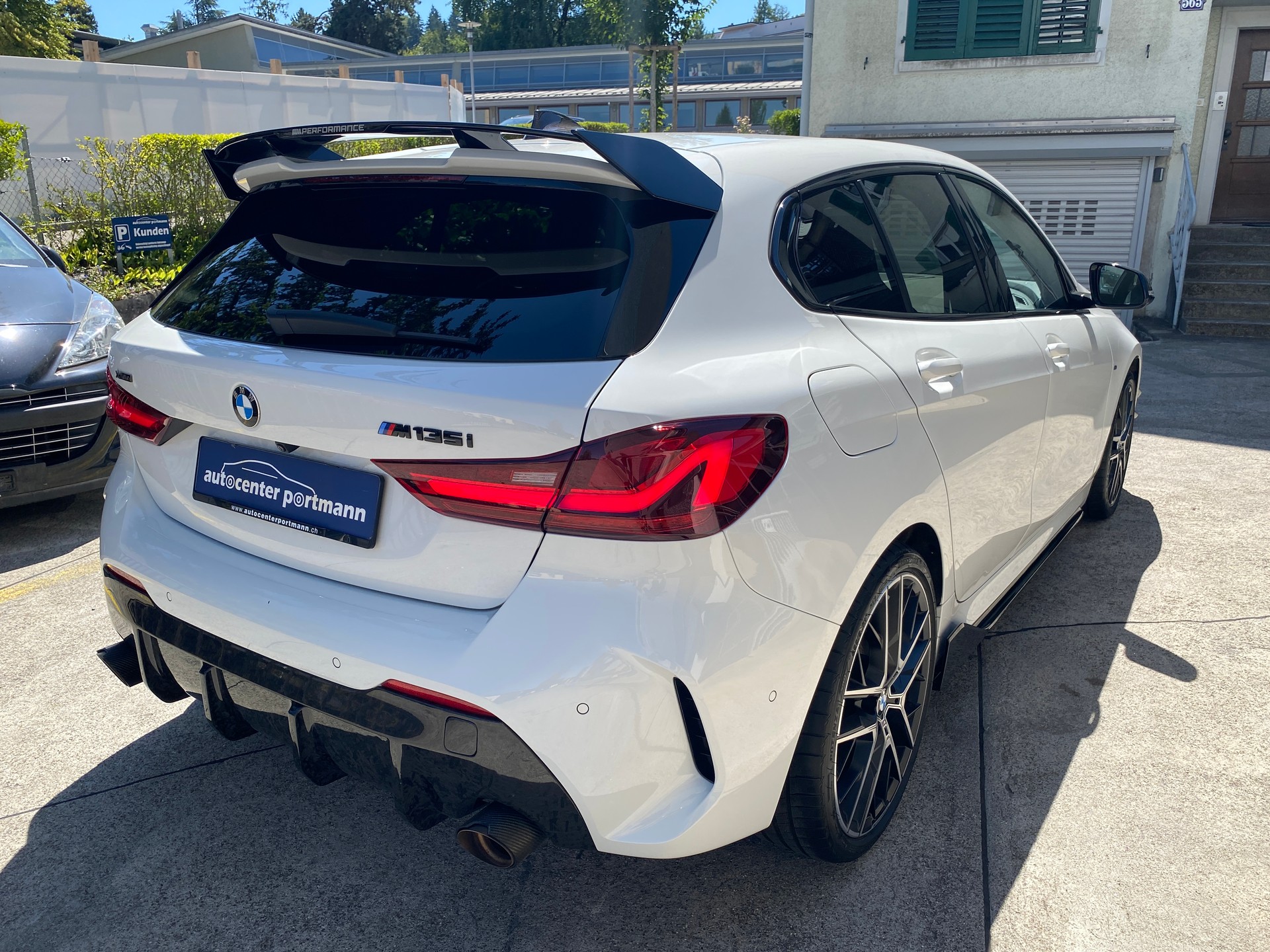 BMW M135i xDrive Swiss Performance Steptronic-image-9