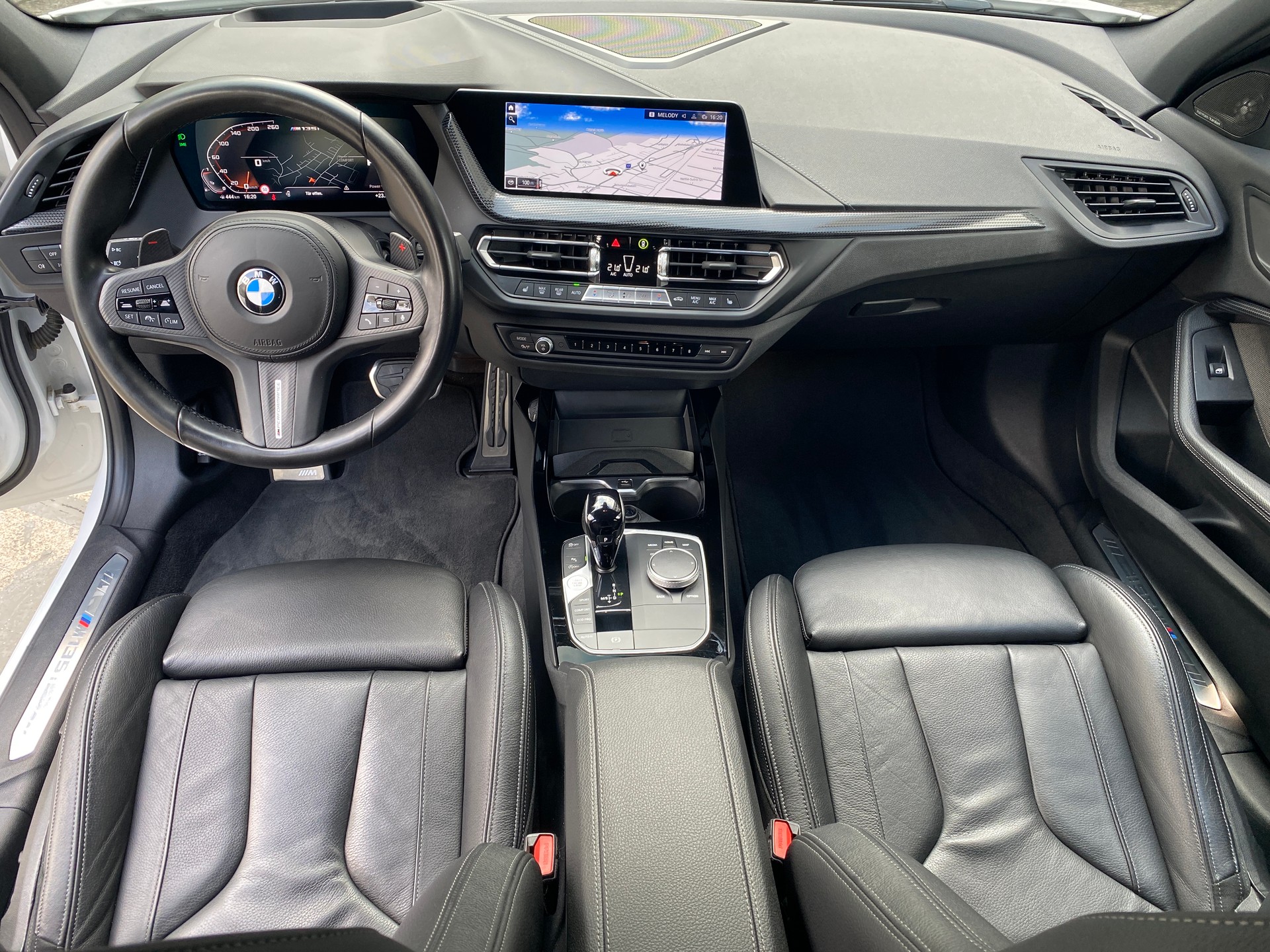 BMW M135i xDrive Swiss Performance Steptronic-image-18