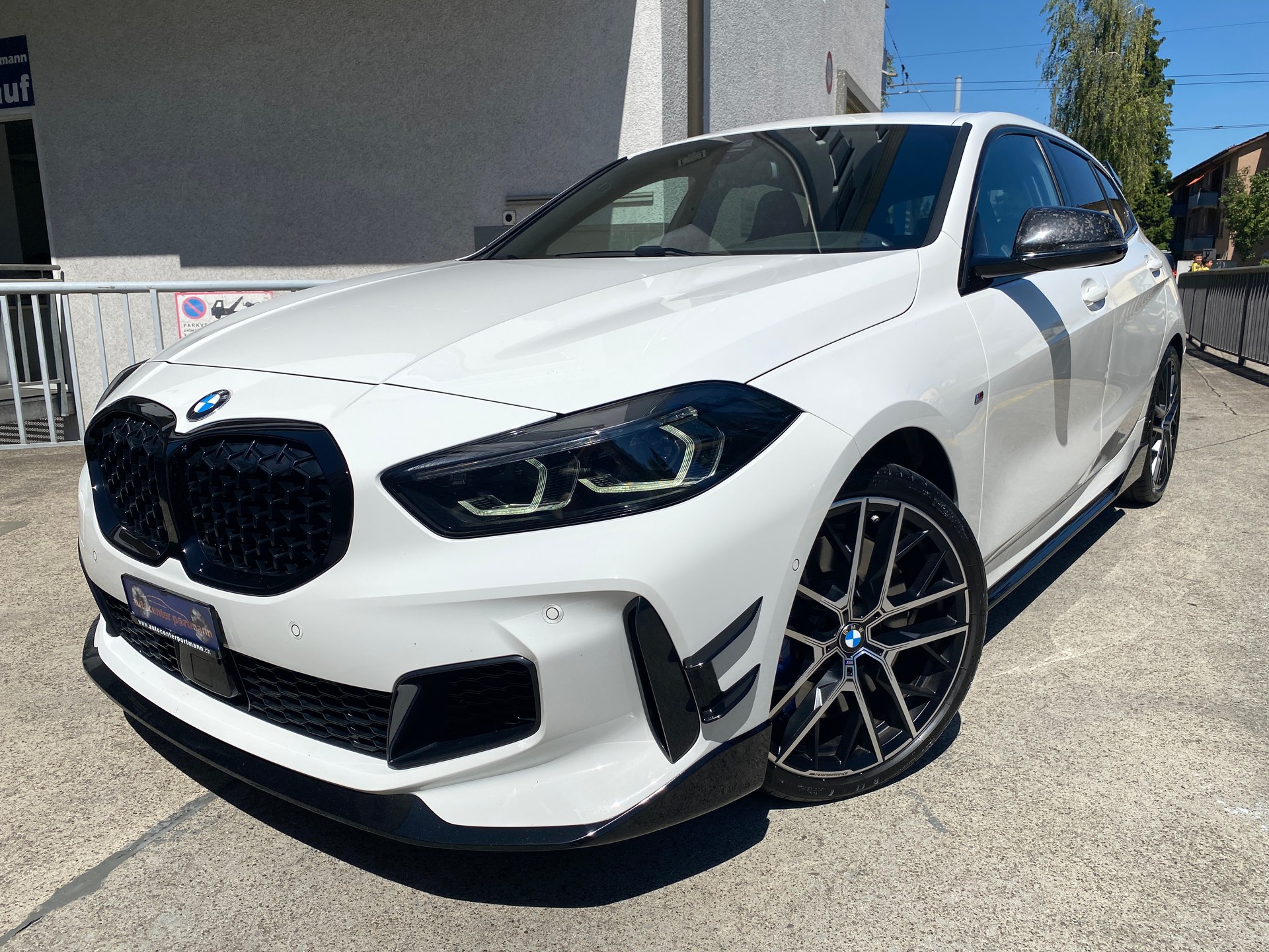 BMW M135i xDrive Swiss Performance Steptronic-image-0