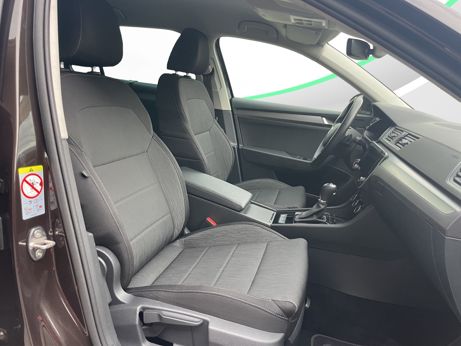 SKODA Superb Combi 1.5 TSI ACT Ambition DSG-image-12