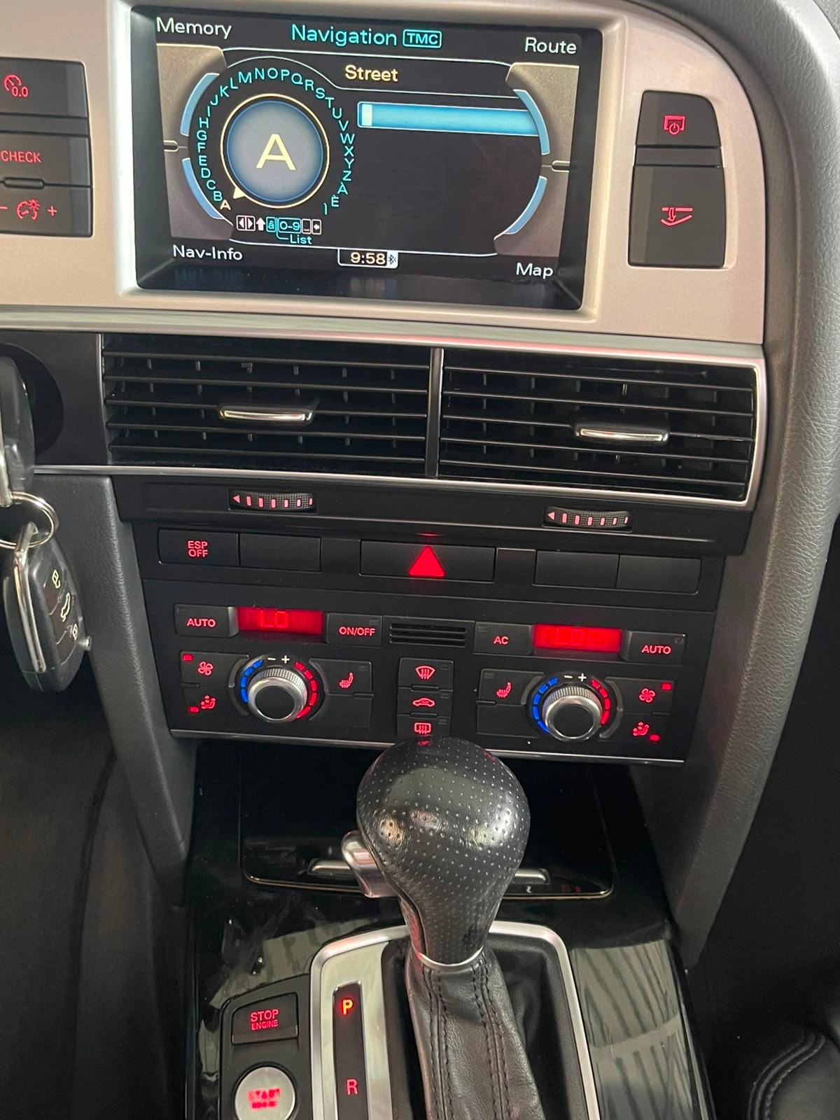 AUDI A6 Limousine 3.0 TFSI quattro tiptronic | MFK 04.2024 | S-Line Sportpaket-image-12