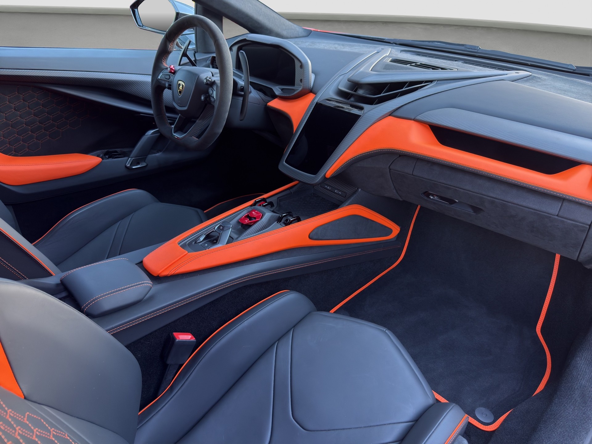 LAMBORGHINI Revuelto HPEV-image-6