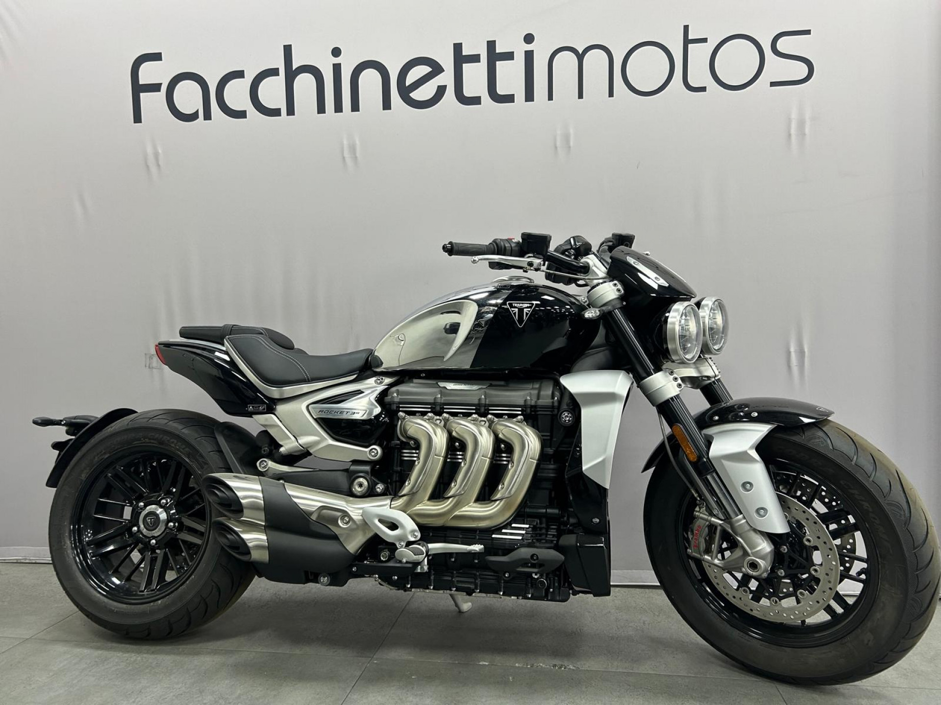 TRIUMPH Rocket 3 R Chrome Edition