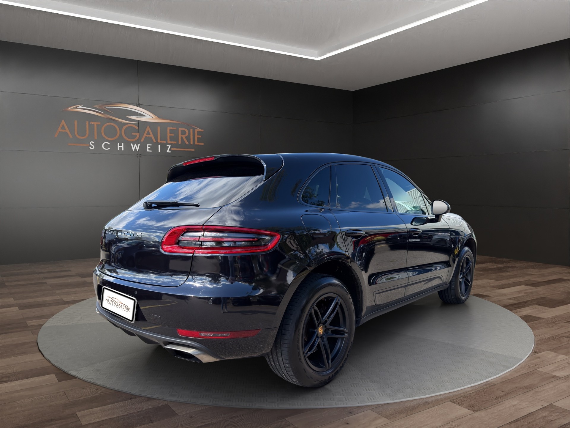 PORSCHE Macan PDK | CH | Swiss Package | Panorama | Sitzbelüftung | Carbon | Memory | DAB |-image-4