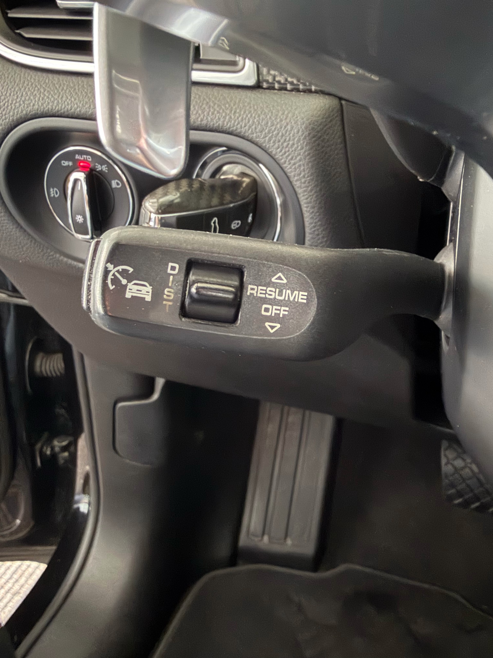 PORSCHE Macan PDK | CH | Swiss Package | Panorama | Sitzbelüftung | Carbon | Memory | DAB |-image-16