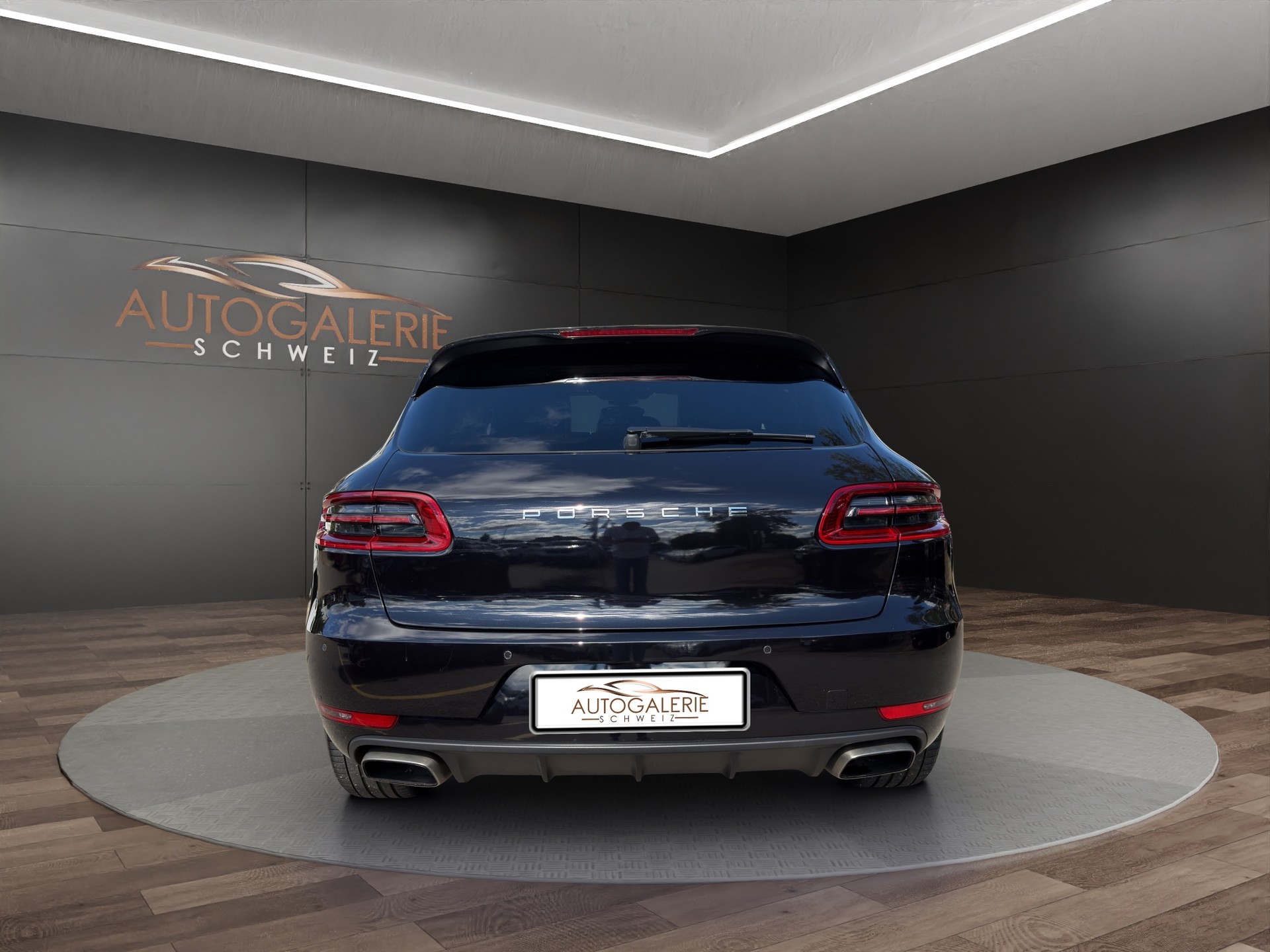 PORSCHE Macan PDK | CH | Swiss Package | Panorama | Sitzbelüftung | Carbon | Memory | DAB |-showroom-element-3
