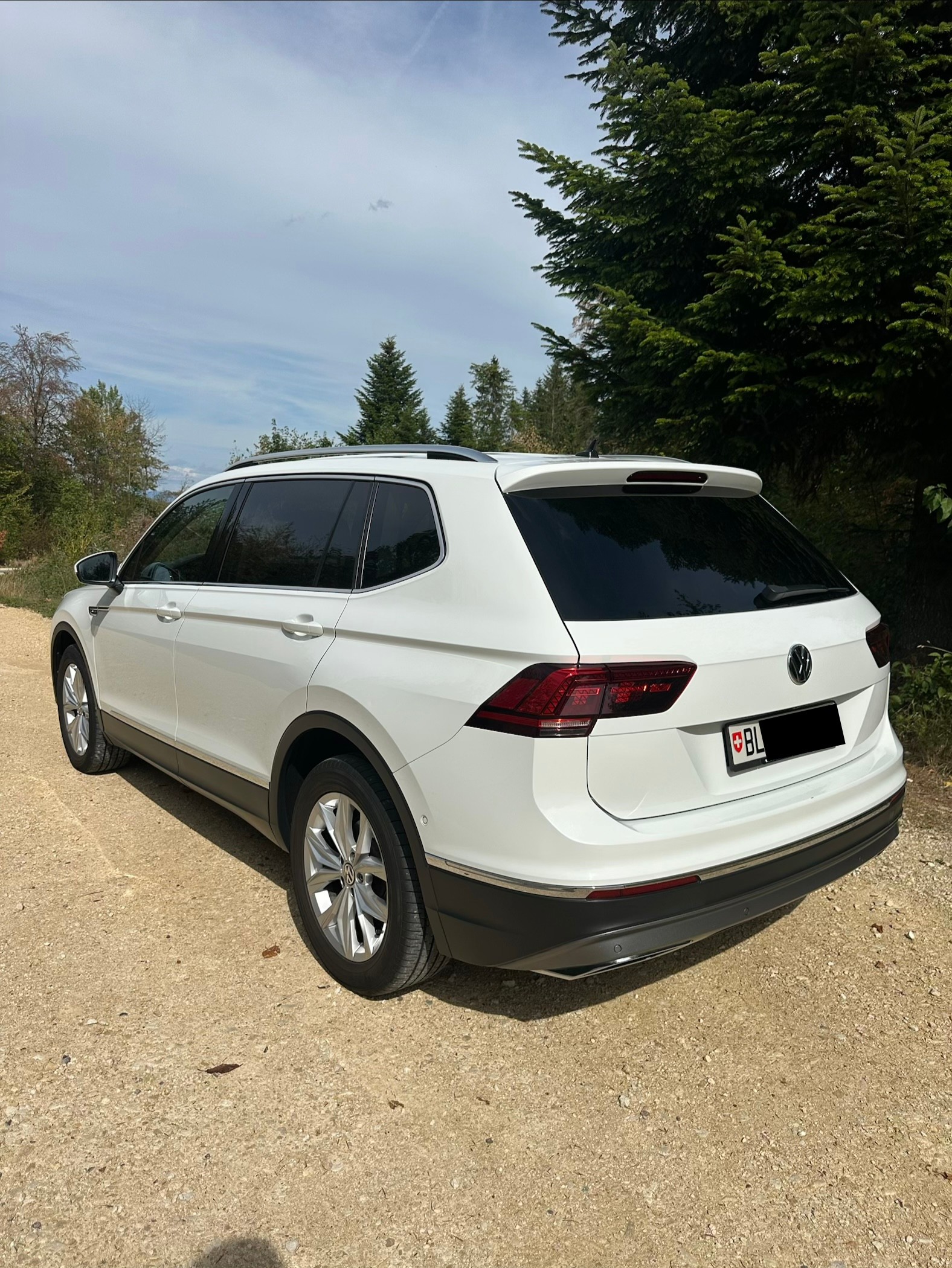 VW TIGUAN 2.0 TSI Comfortline Allspace 4Motion-image-2