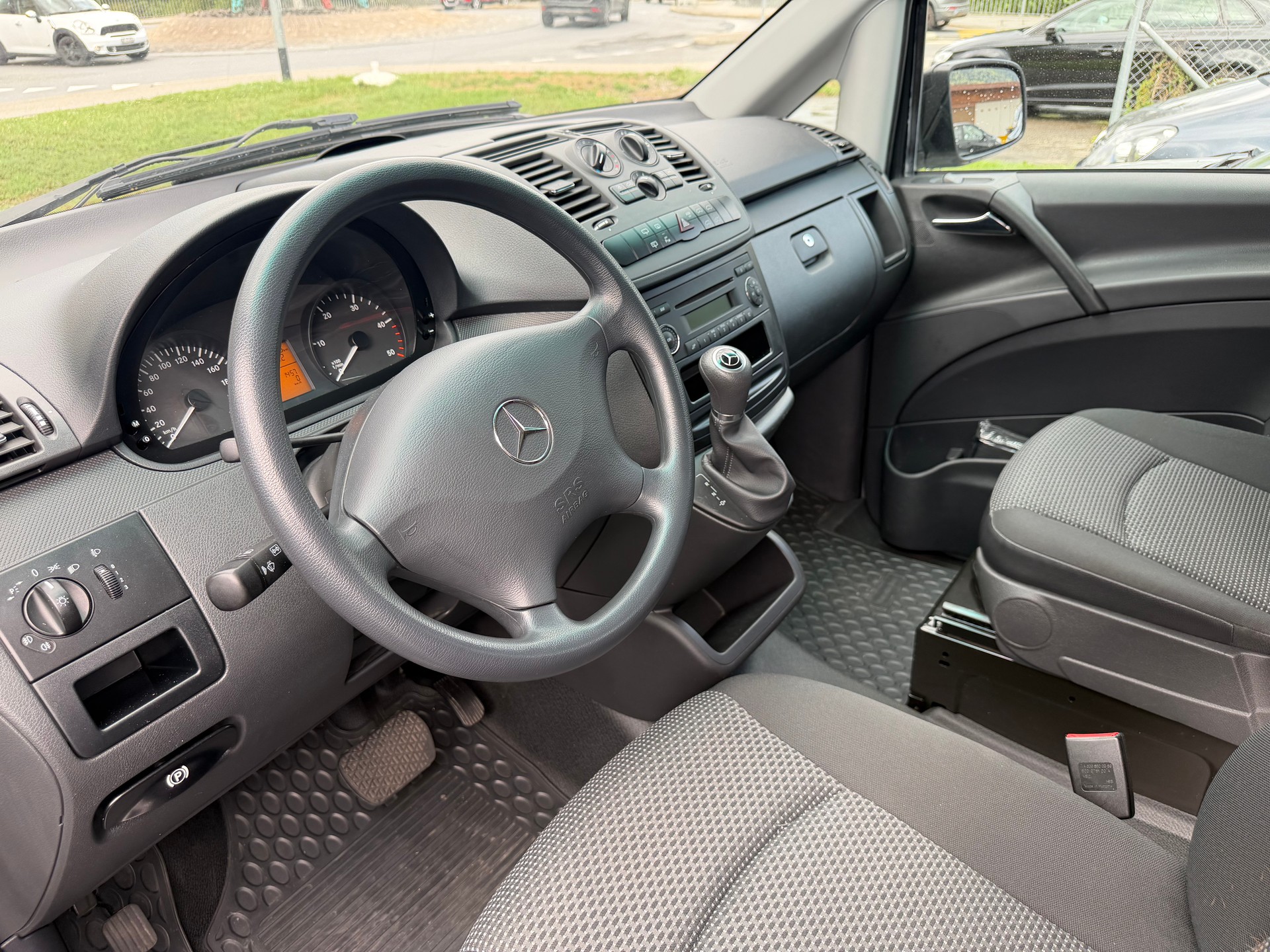 MERCEDES-BENZ Vito 116 CDI Blue Efficiency 4Matic A-image-13