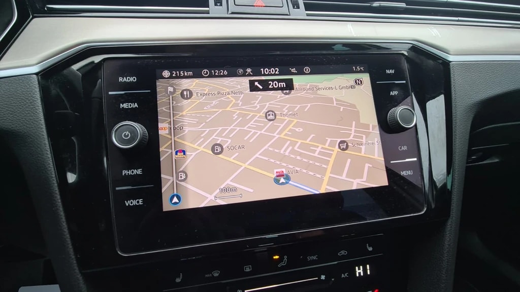 VW Passat 2.0 TDI BMT Elegance DSG ** Alcantara-Leder ** Gr-Navi ** RF-Kamera ** ** Abstandsregelsysteme ** Modell 2022 **-image-9