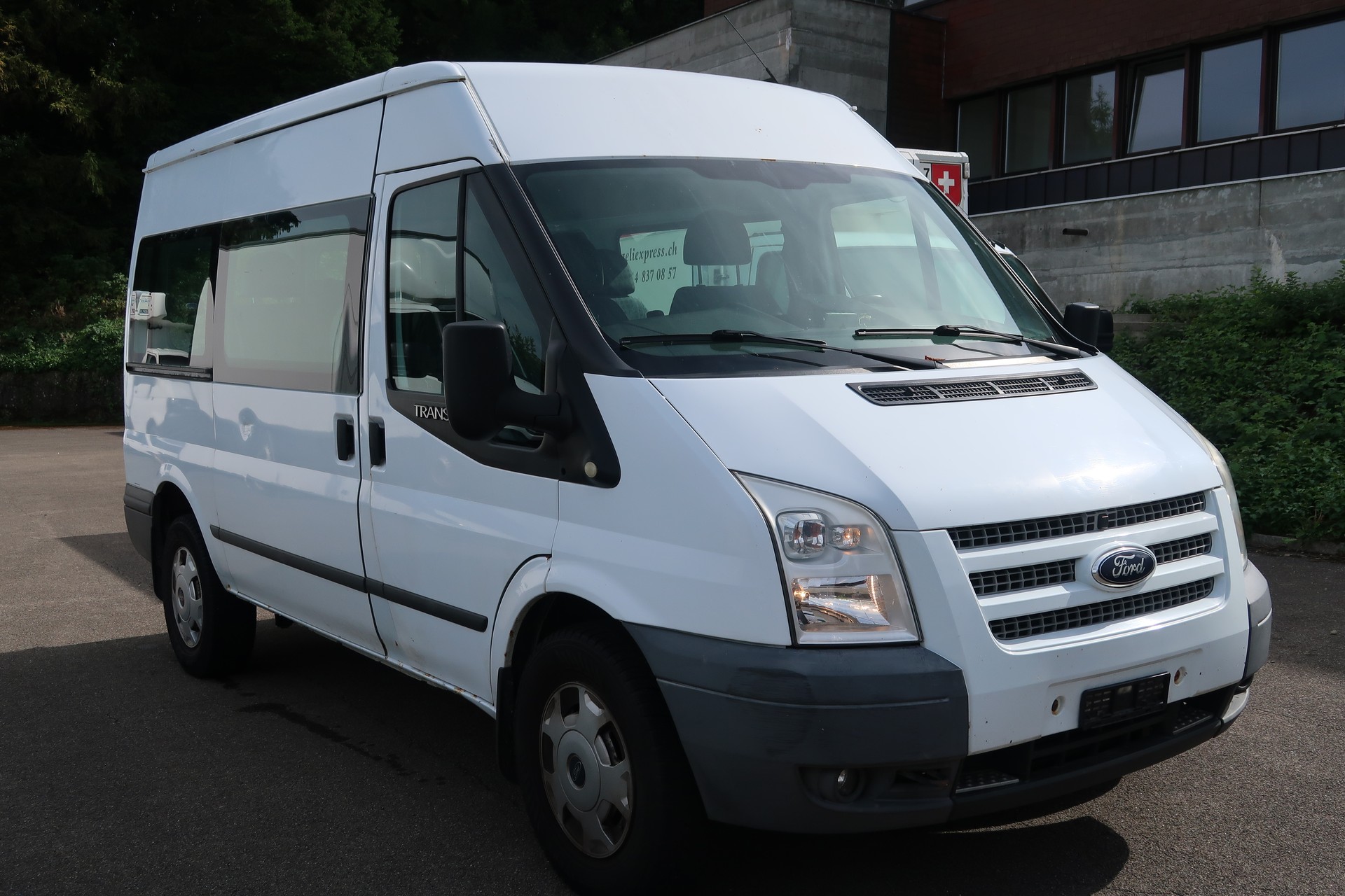 FORD Transit 2.2 TDCi 350 M Trend-image-2