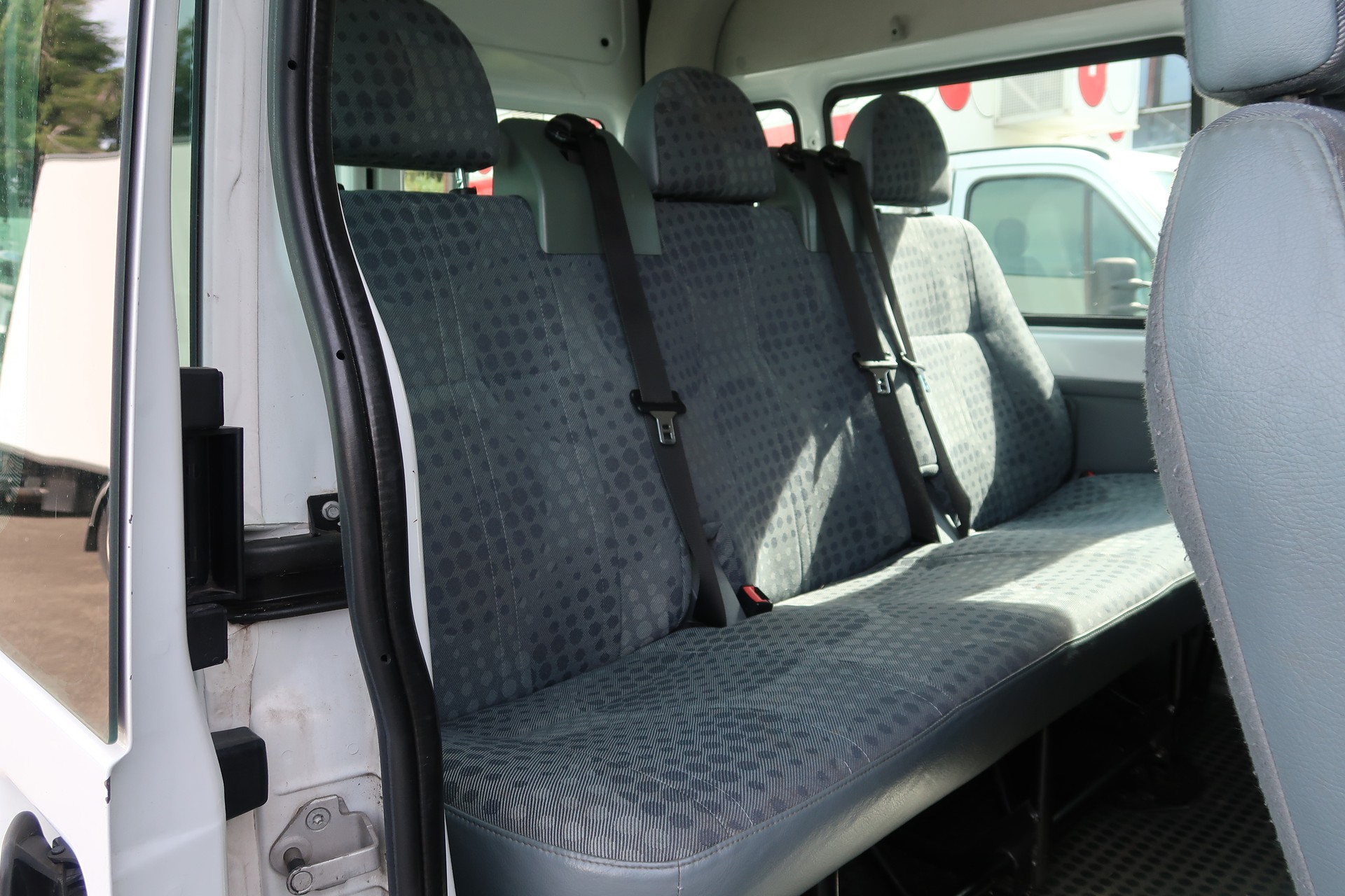 FORD Transit 2.2 TDCi 350 M Trend-image-17