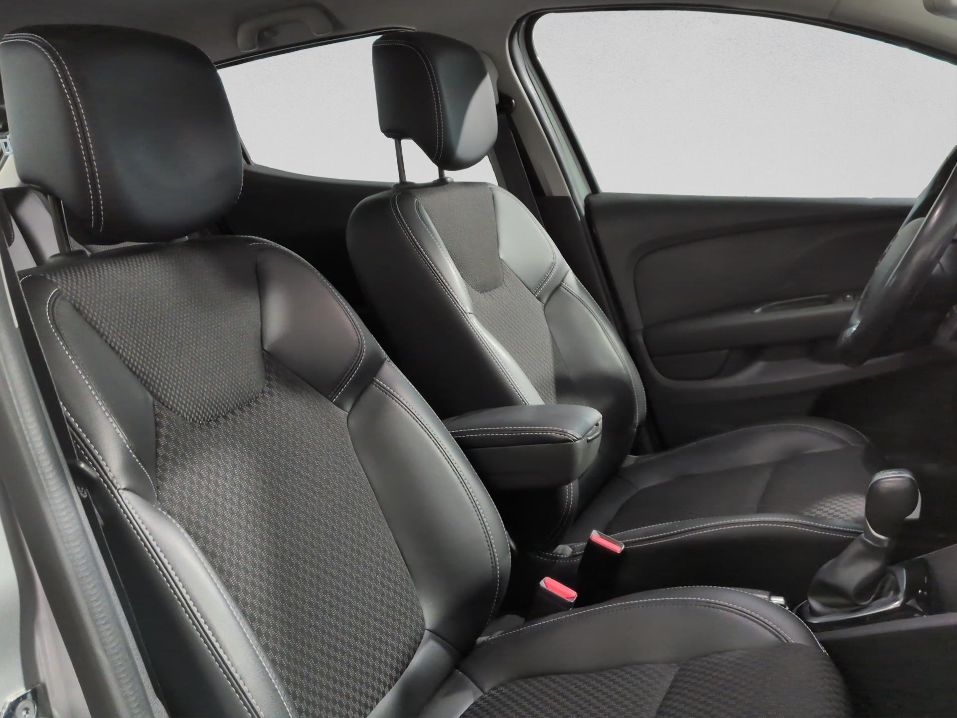 RENAULT Clio 1.2 16V T Intens EDC-image-16
