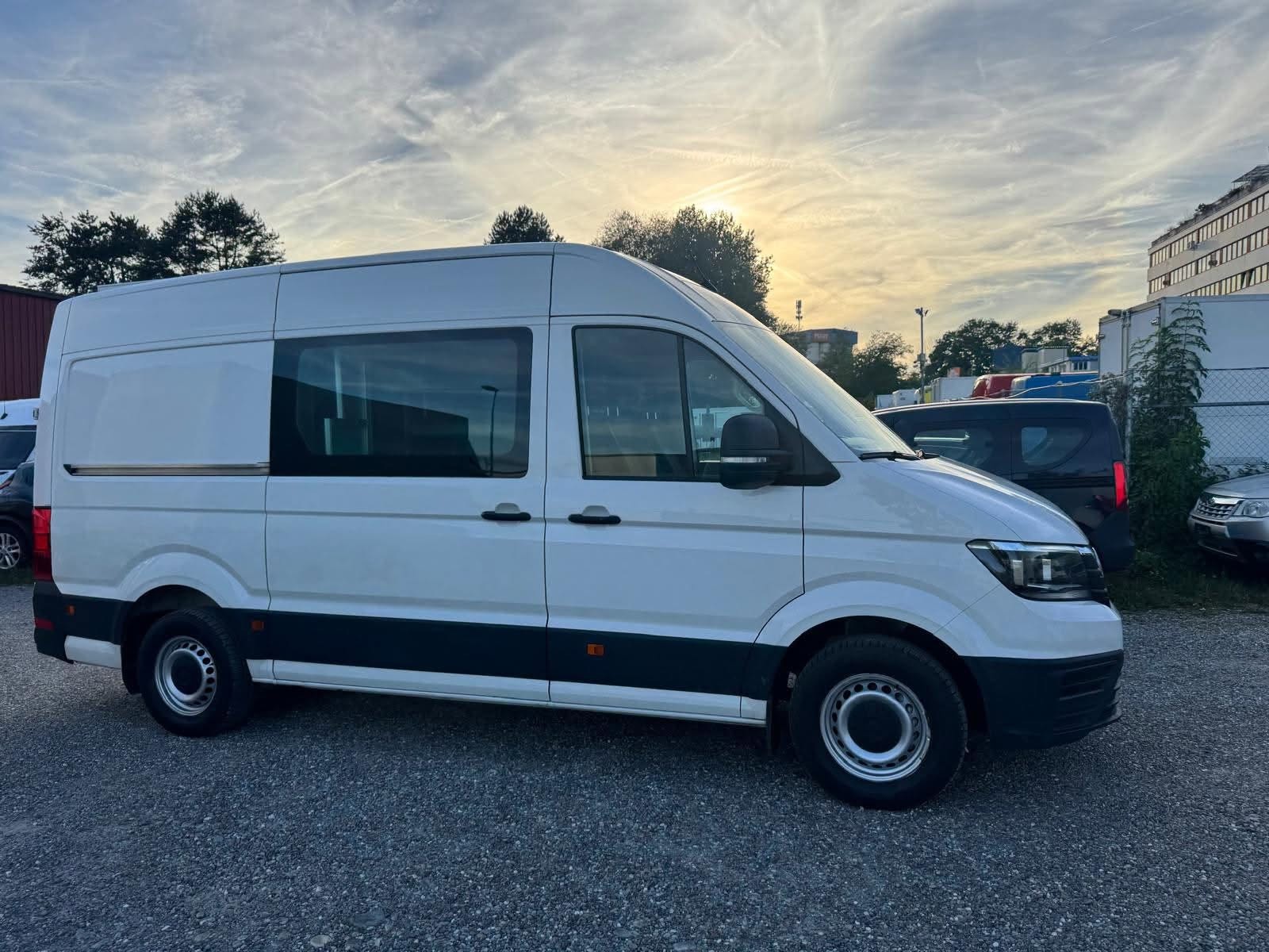 VW Crafter 35 2.0 TDI Mit Werkstatt Einrichtung-image-4