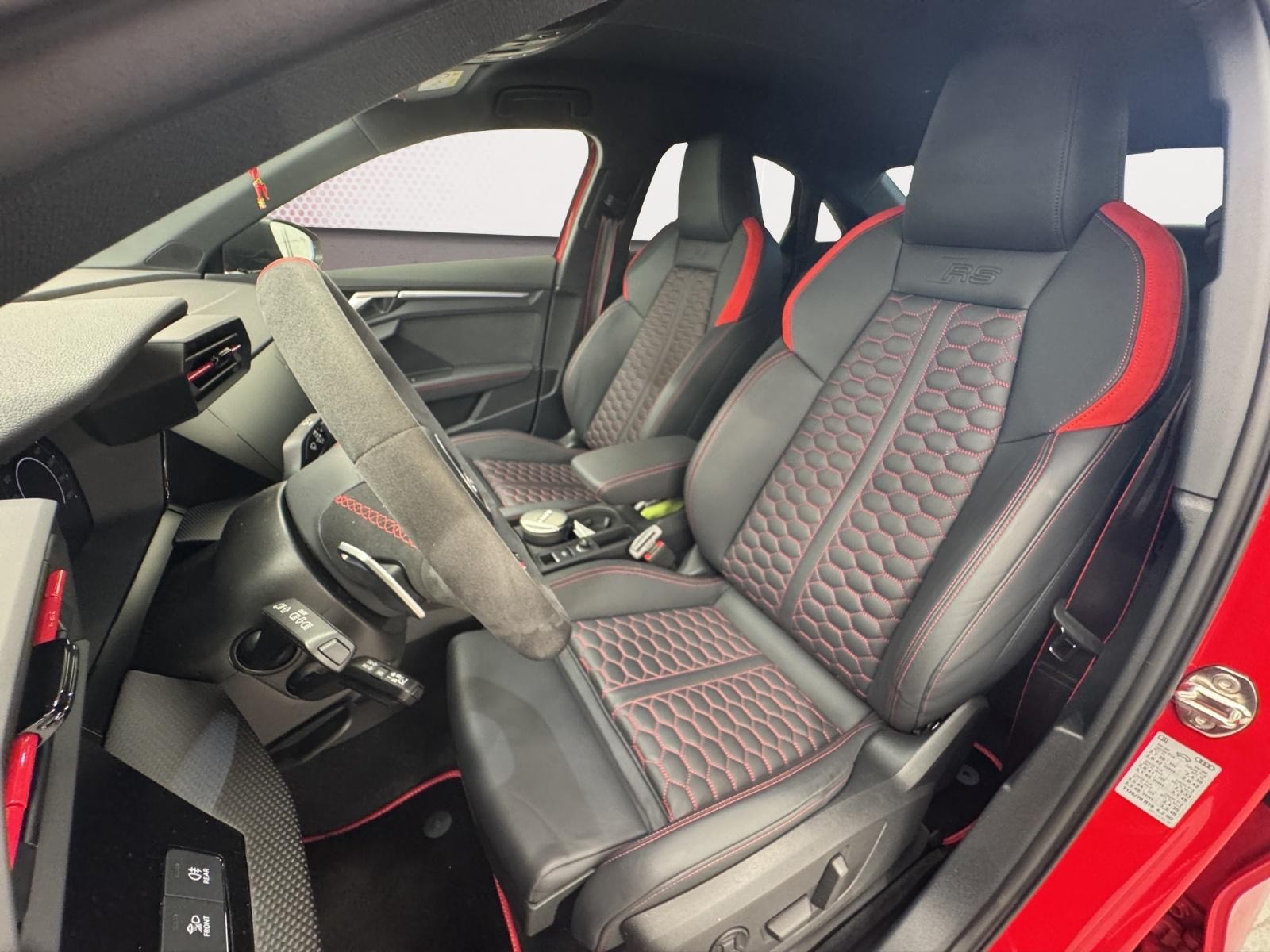 AUDI RS3 Limousine 2.5 TSI quattro S-tronic-image-11