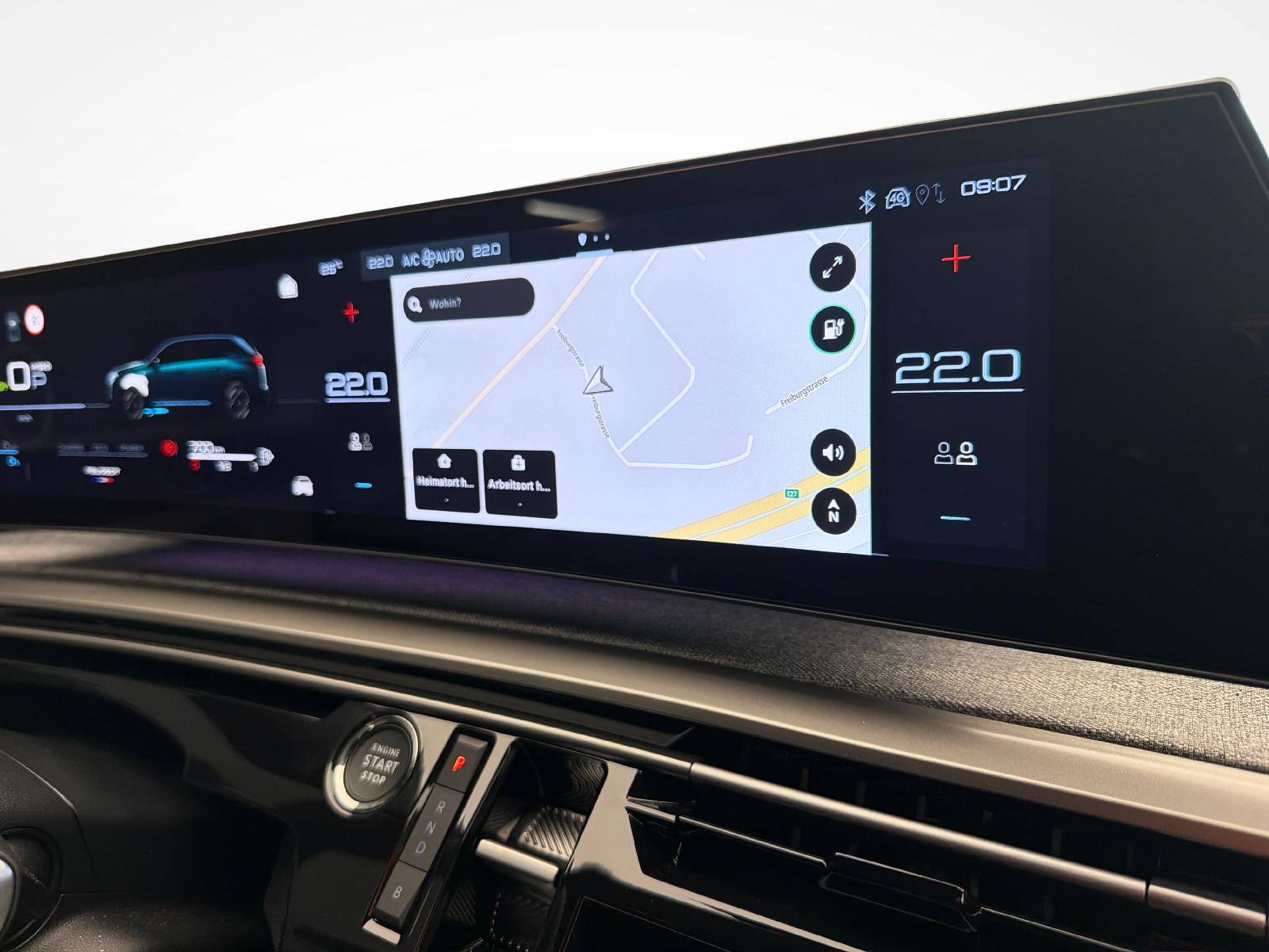 PEUGEOT 5008 1.6 PHEV Allure-image-14