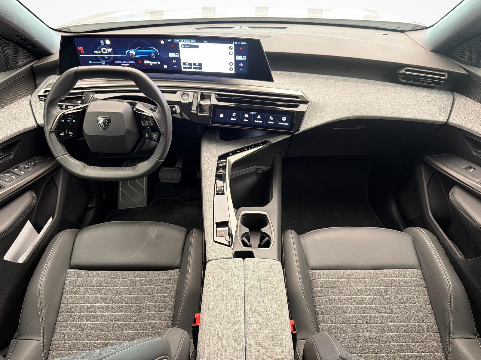 PEUGEOT 5008 1.6 PHEV Allure-image-8