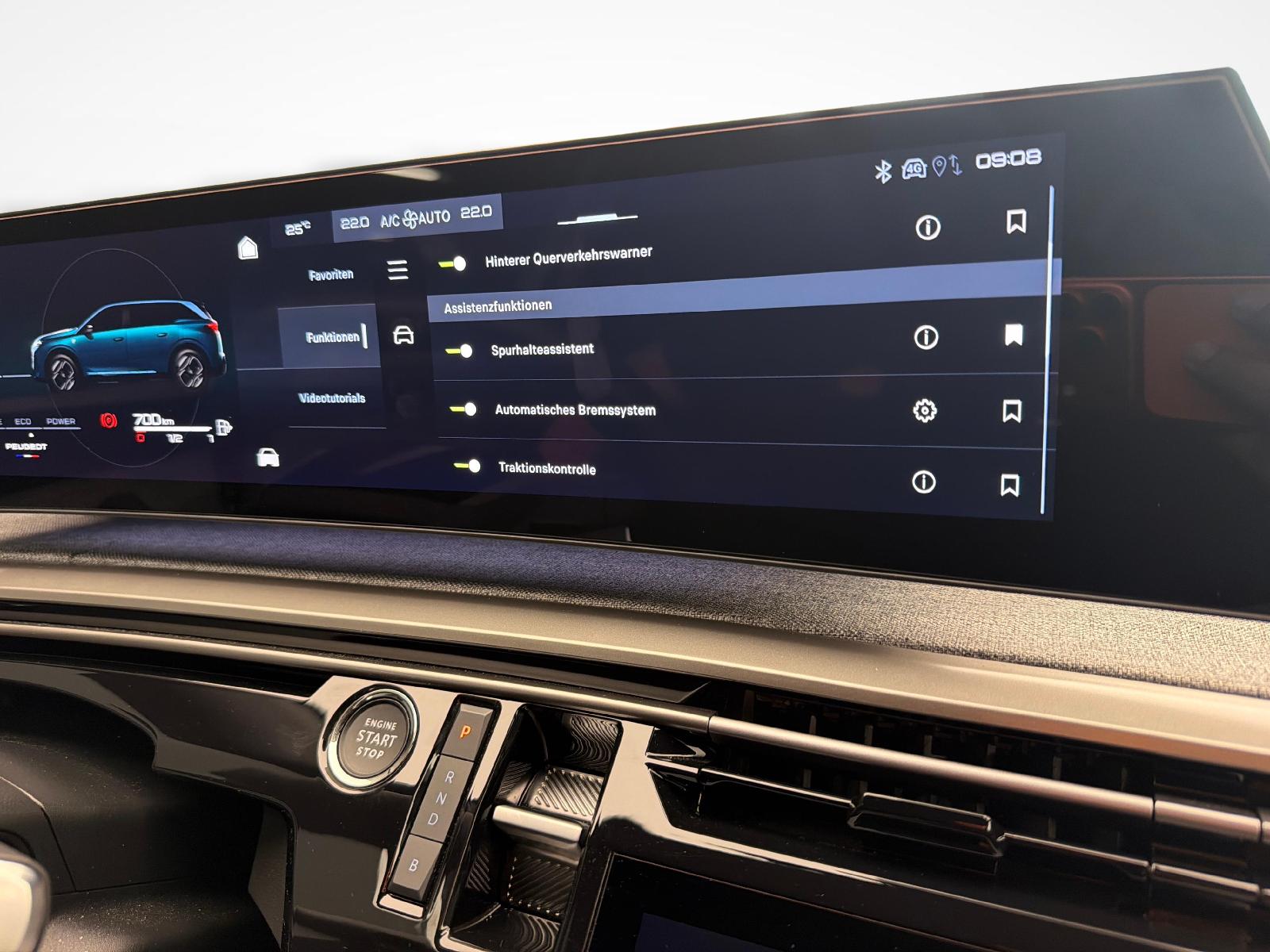 PEUGEOT 5008 1.6 PHEV Allure-image-16