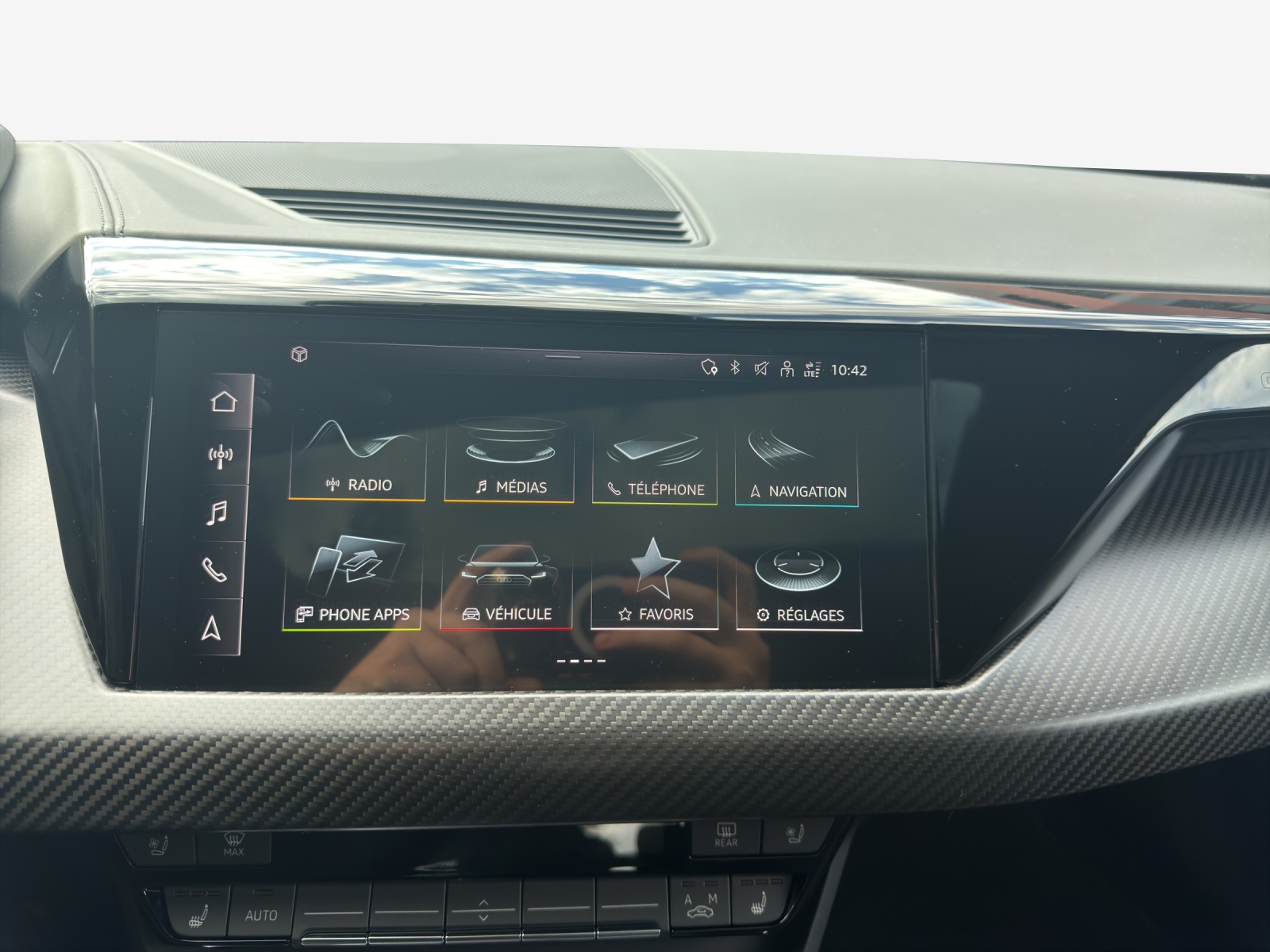 AUDI e-tron GT quattro-image-14