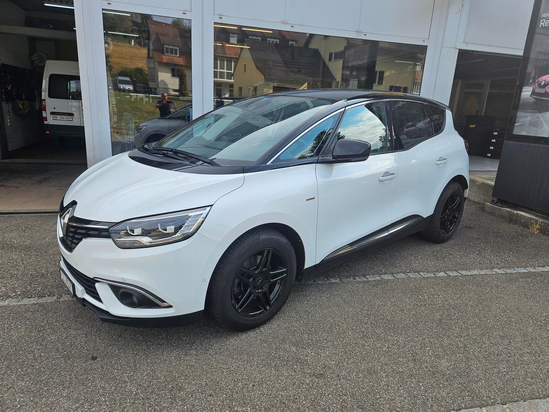 RENAULT Scénic 1.6 dCi Bose-image-2