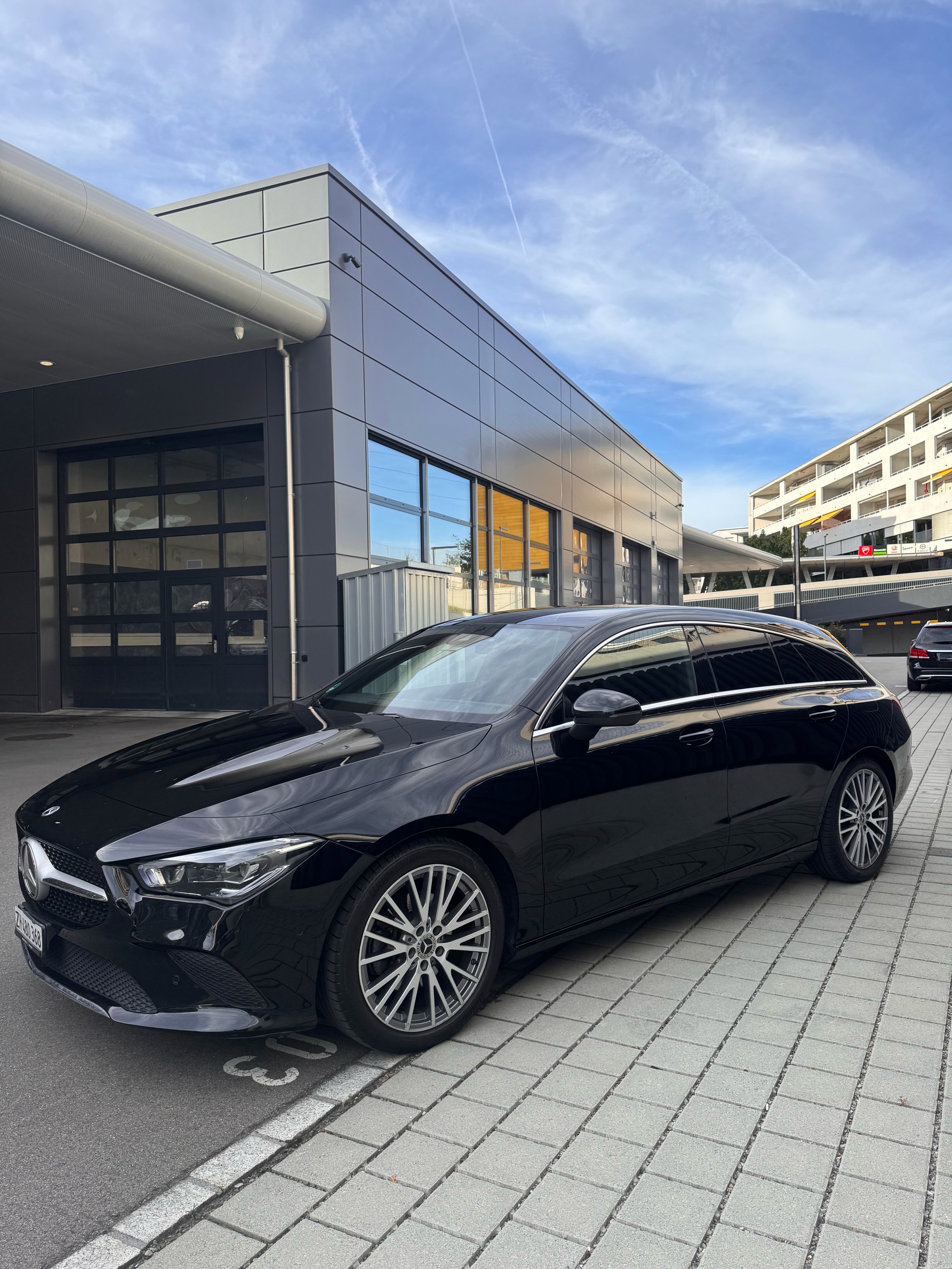 MERCEDES-BENZ CLA 200 Progressive-image-2
