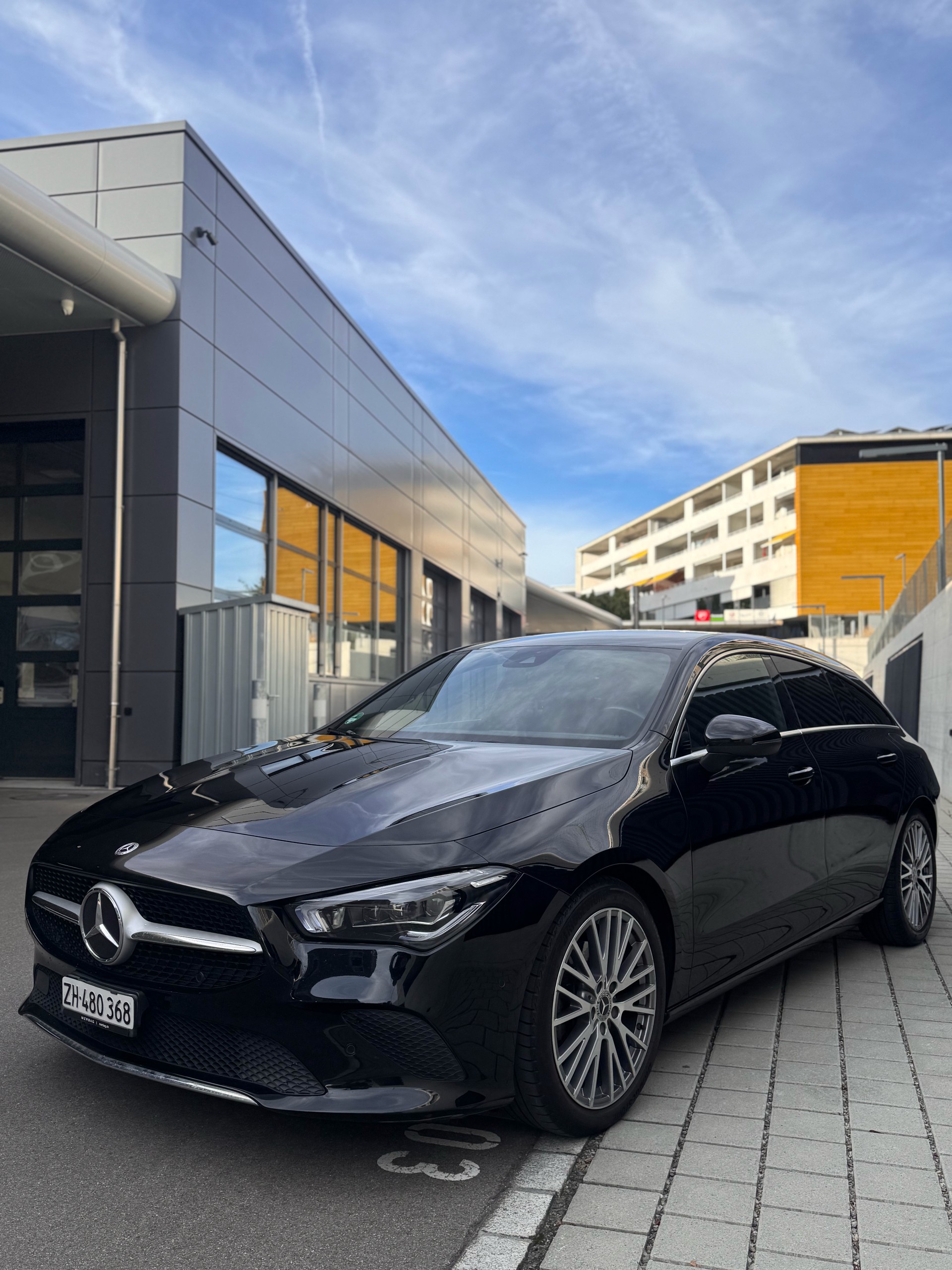 MERCEDES-BENZ CLA 200 Progressive-image-8