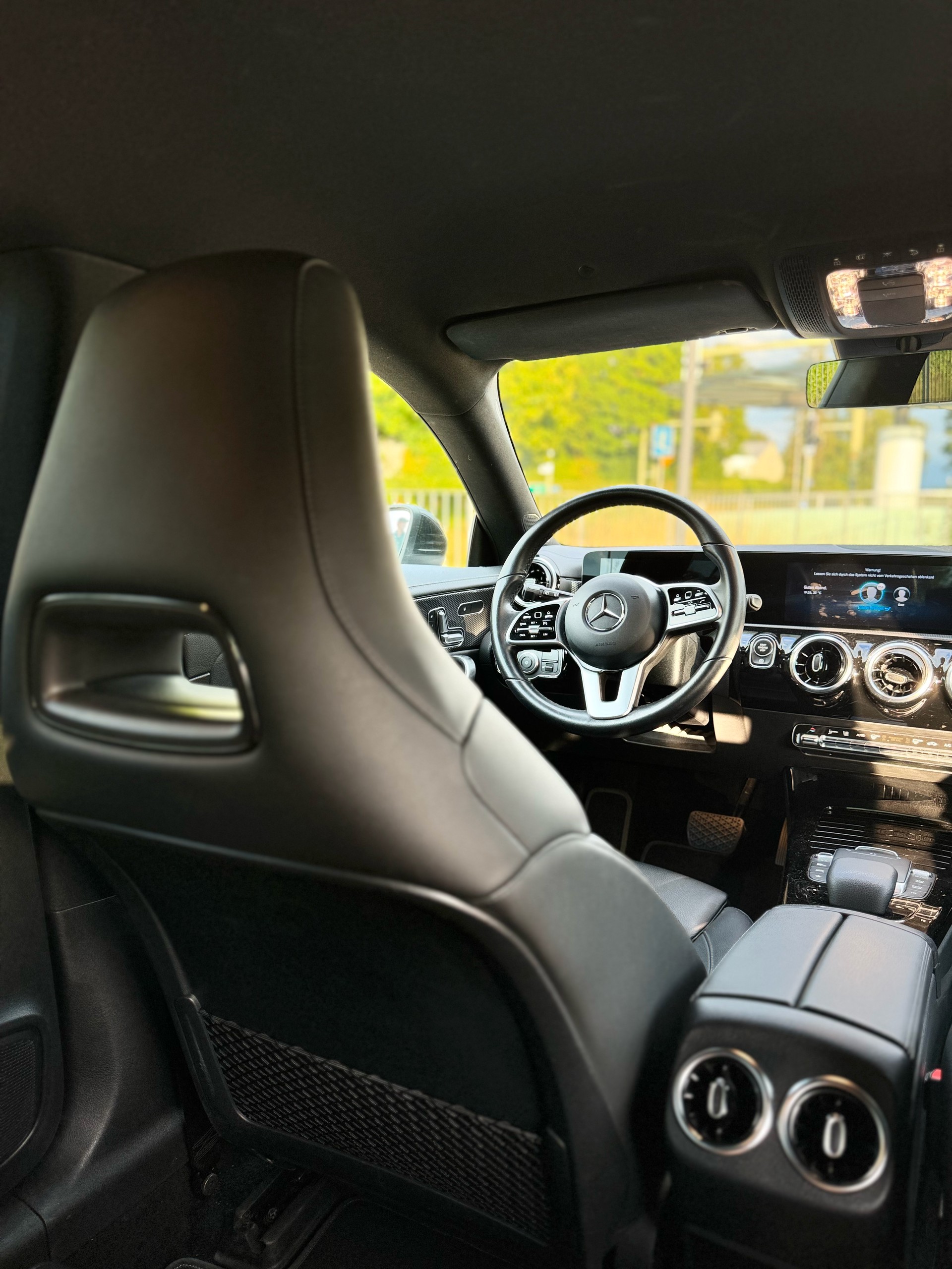 MERCEDES-BENZ CLA 200 Progressive-image-9