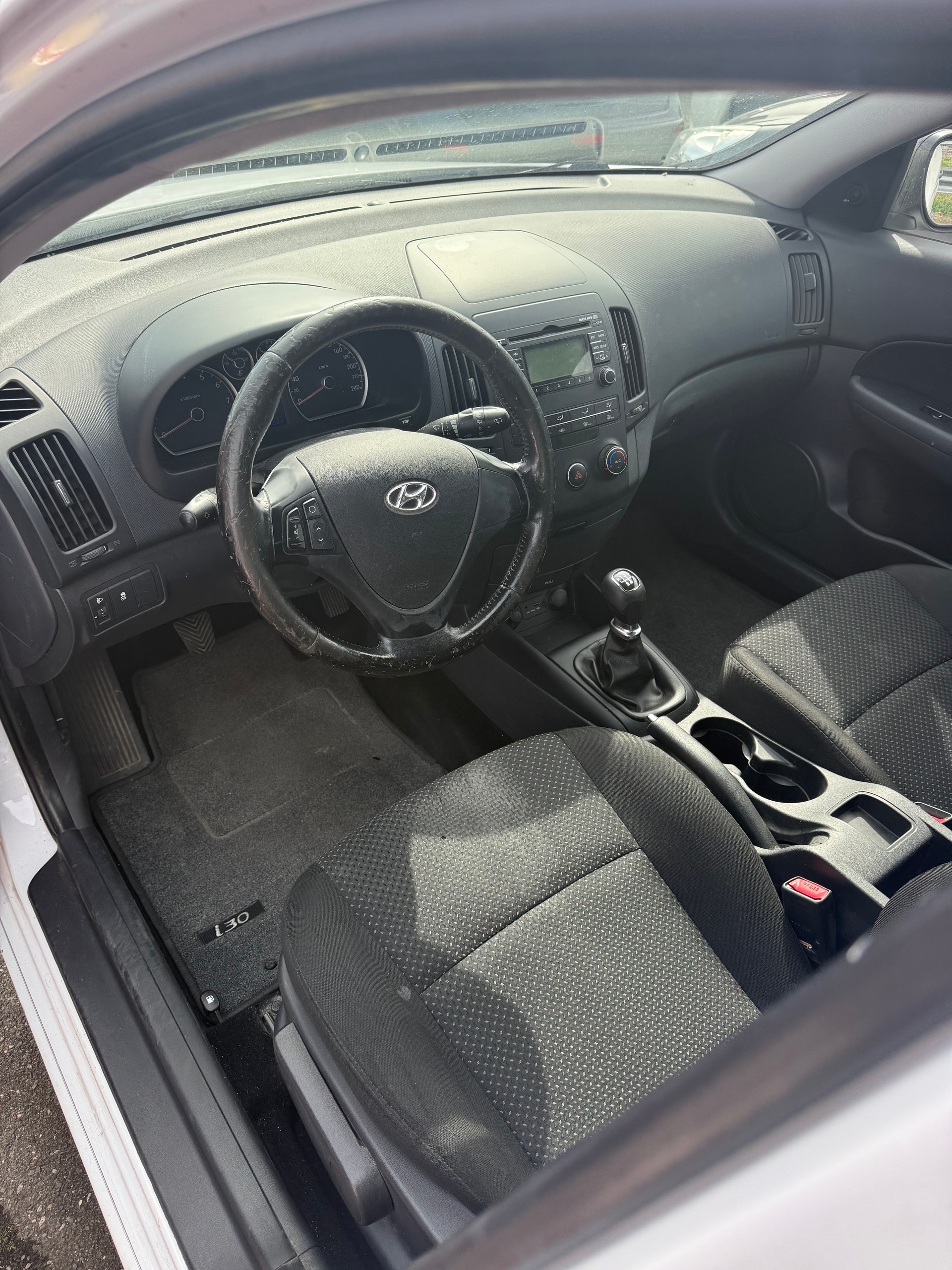 HYUNDAI i30 Wagon 1.4 Comfort-image-4