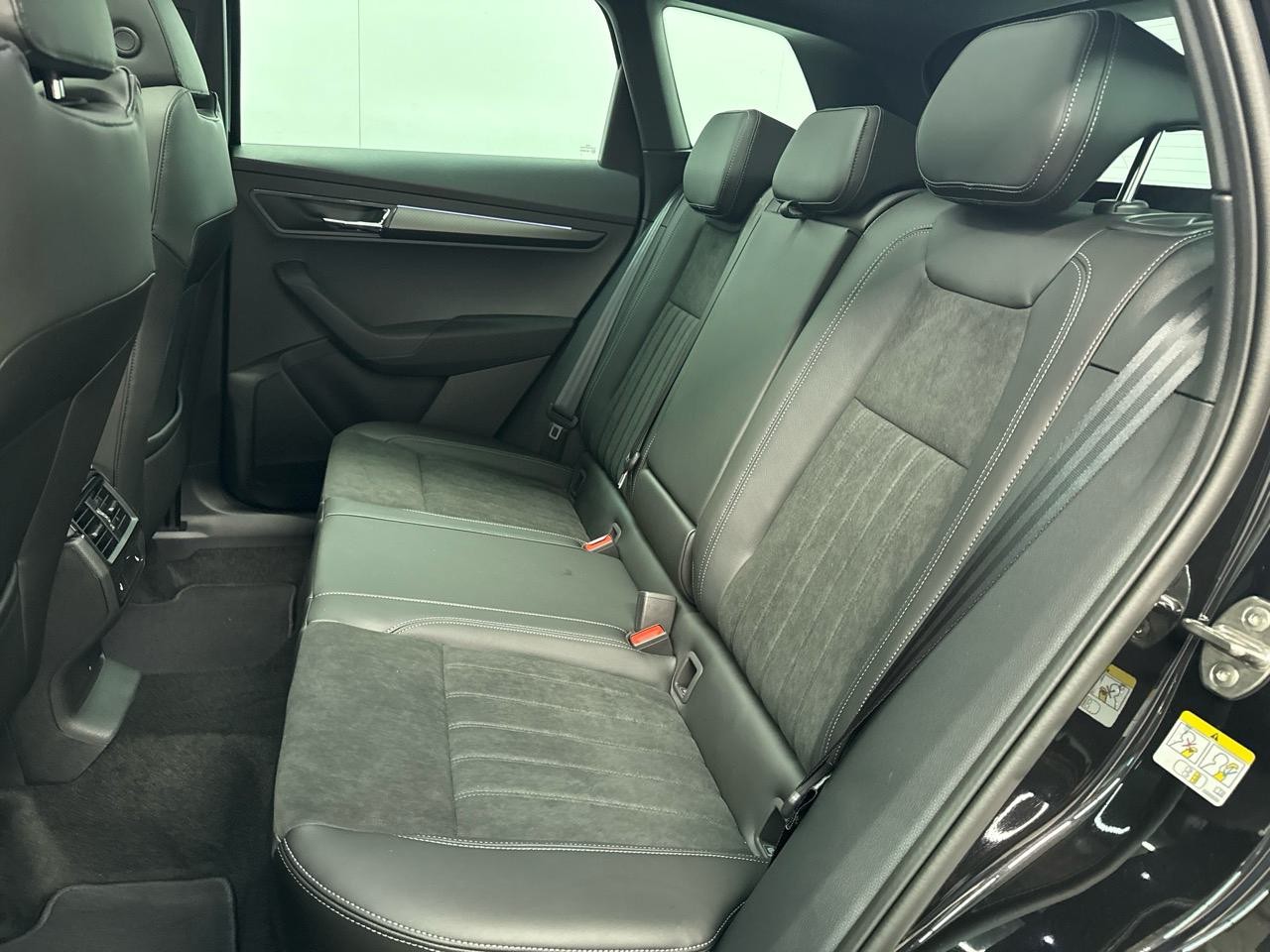 SKODA Karoq 2.0 TSI SportLine 4x4 DSG-image-10