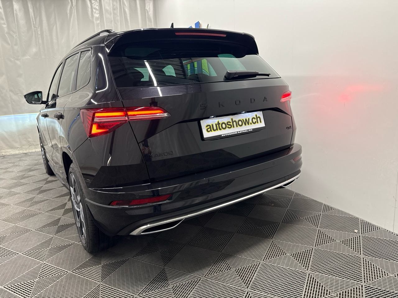SKODA Karoq 2.0 TSI SportLine 4x4 DSG-image-14