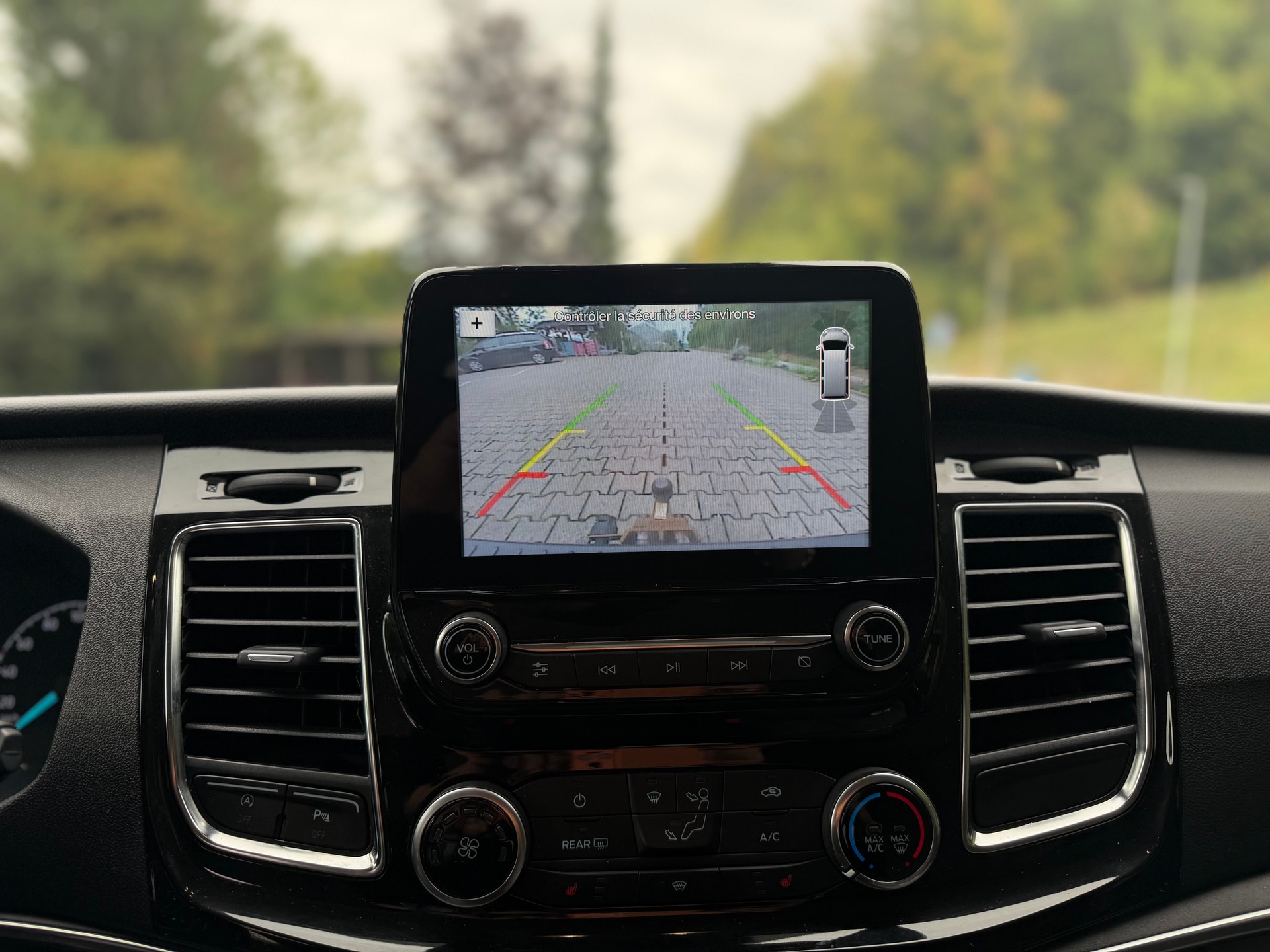 FORD Tourneo Custom 310 L1H1 Titanium SelectShift A-image-10