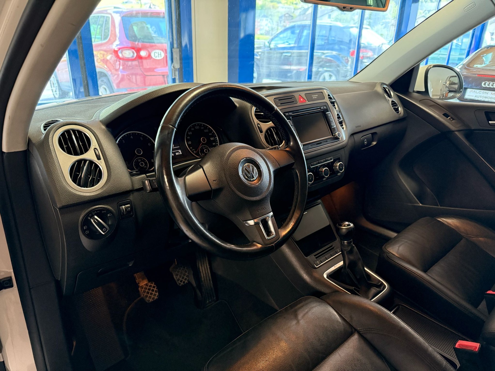 VW Tiguan 1.4 TSI Sport&Style RLINE-image-10