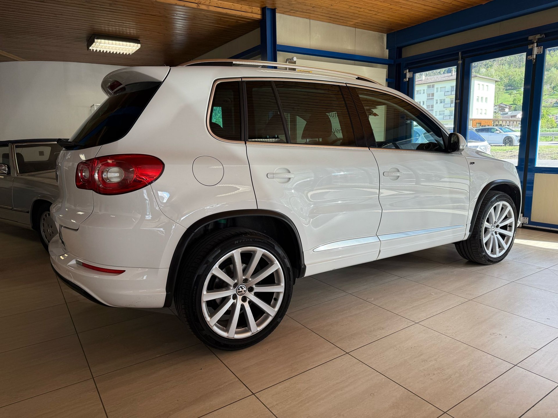 VW Tiguan 1.4 TSI Sport&Style RLINE-image-8