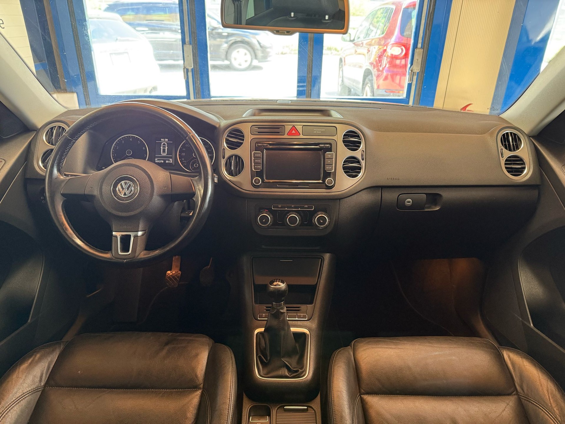 VW Tiguan 1.4 TSI Sport&Style RLINE-image-11