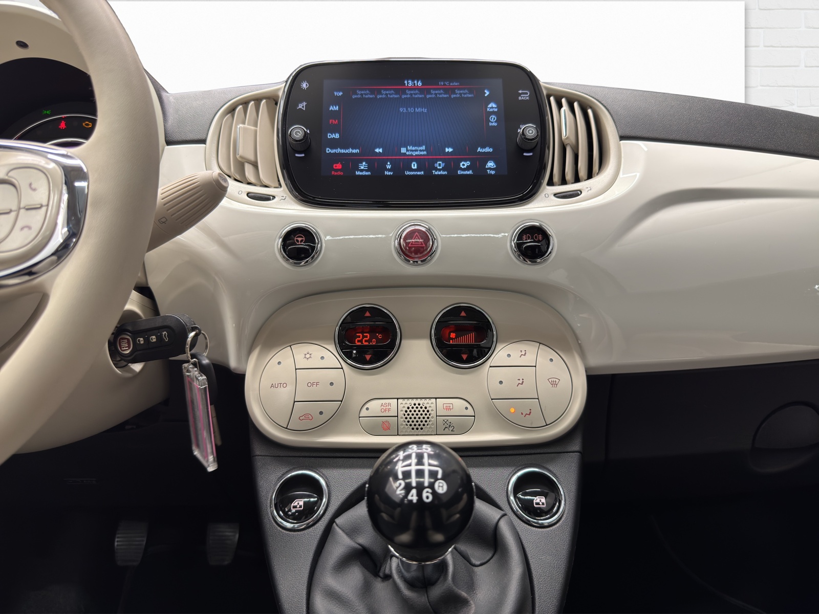 FIAT 500 1.0 Hybrid Dolcevita-image-8