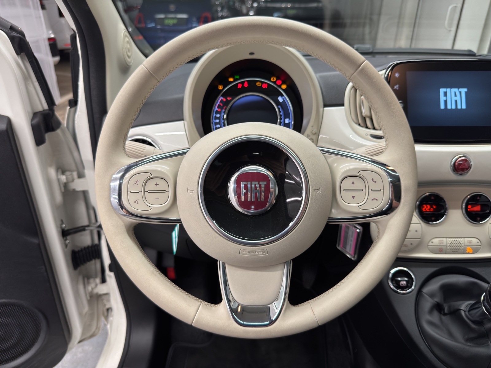 FIAT 500 1.0 Hybrid Dolcevita-image-15