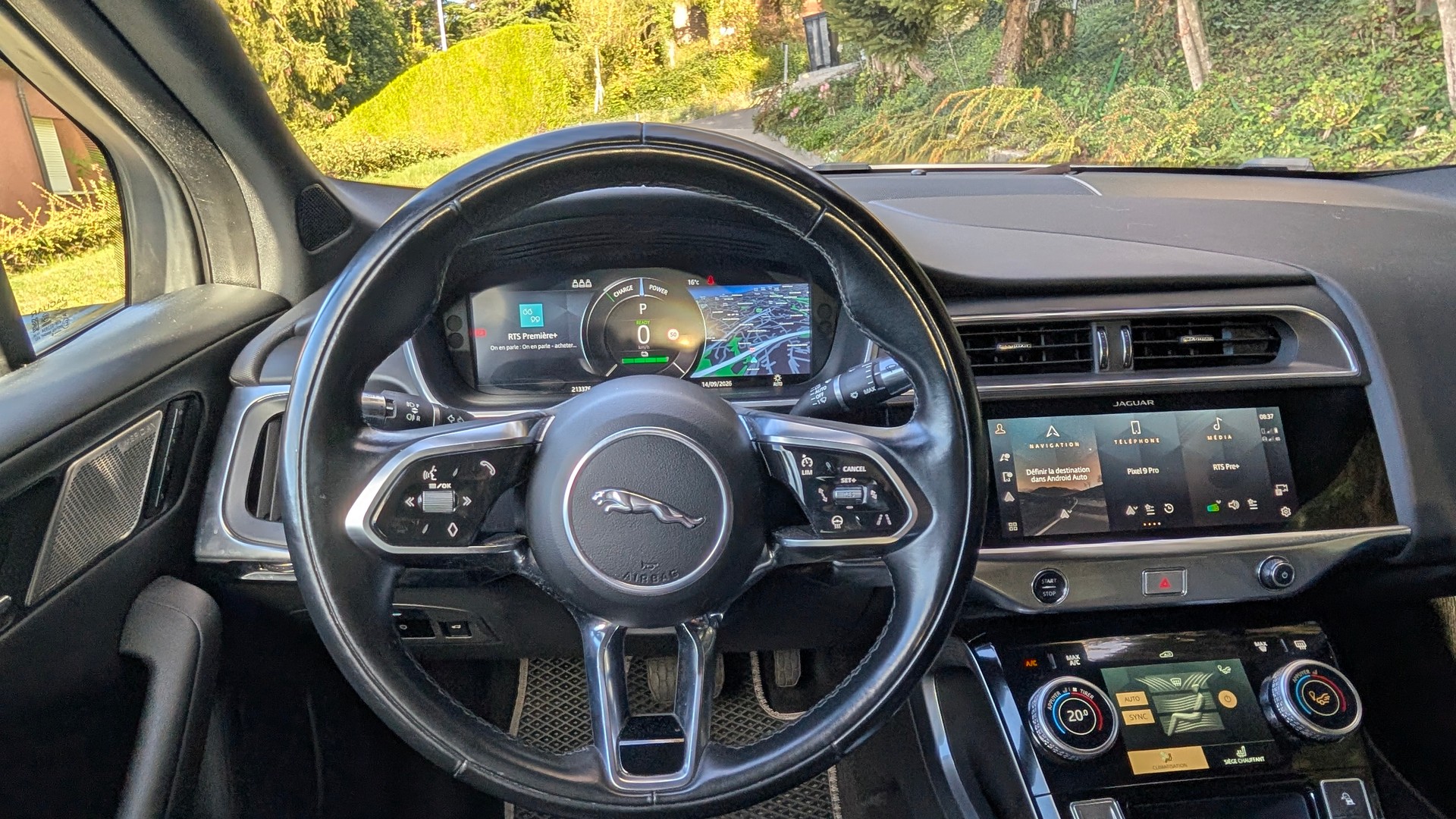 JAGUAR EV 400 SE AWD-image-3