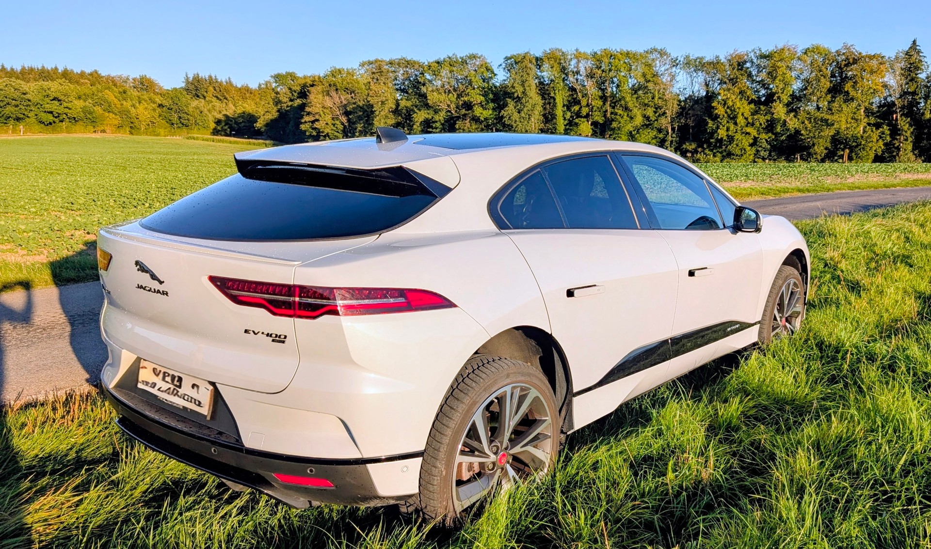 JAGUAR EV 400 SE AWD-image-7