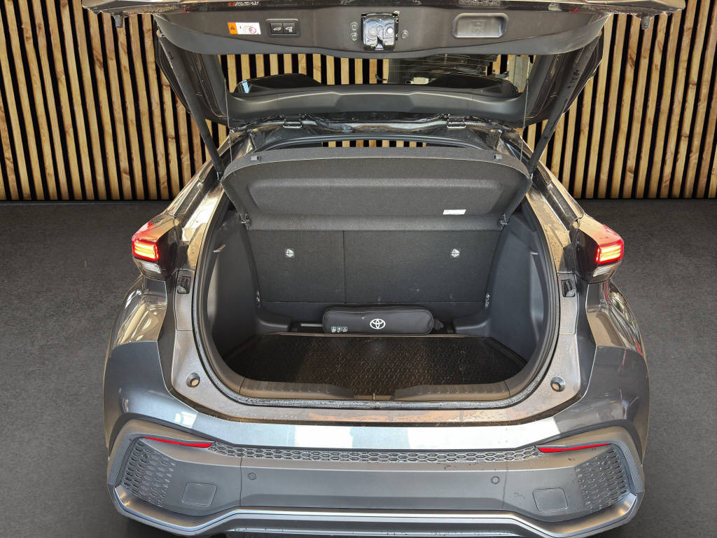 TOYOTA C-HR 1.8 HEV Trend-image-13