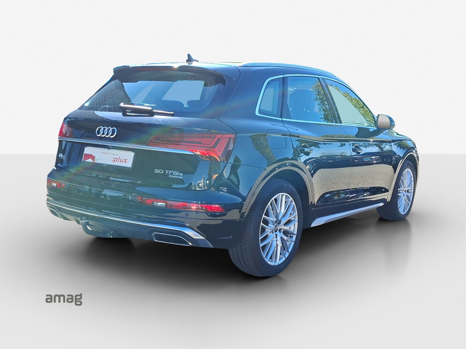 AUDI Q5 50 TFSI e PHEV S line quattro S-tronic-image-5