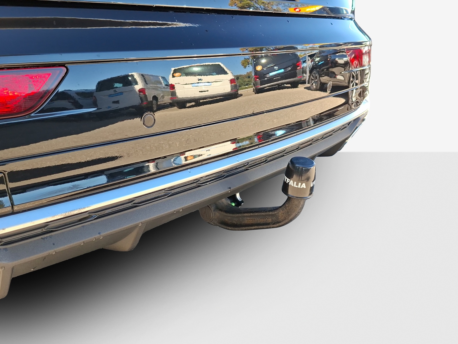 AUDI Q5 50 TFSI e PHEV S line quattro S-tronic-image-15