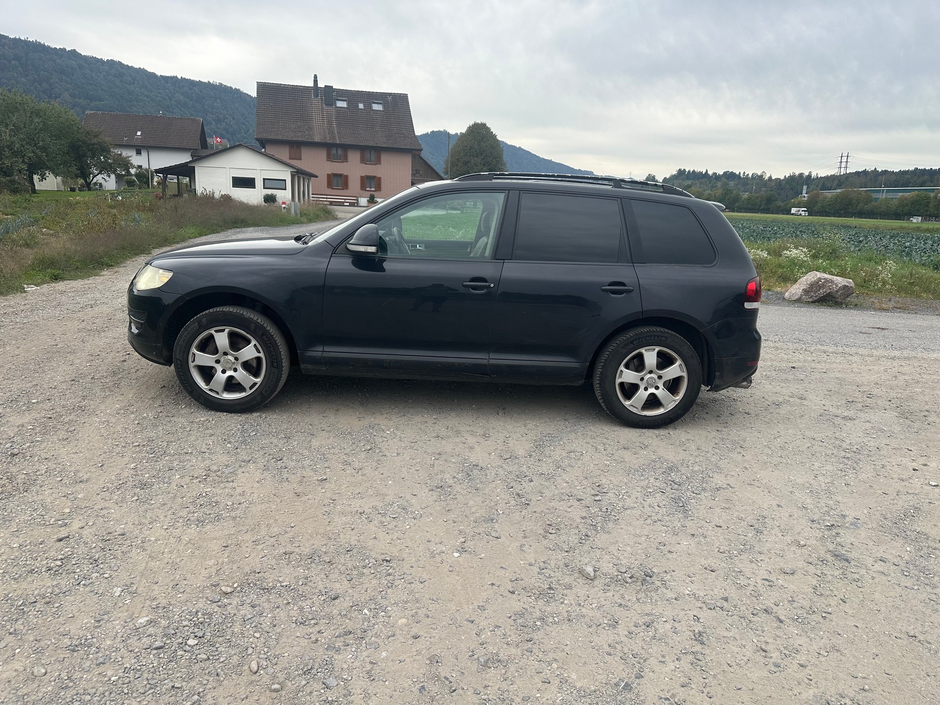 VW Touareg 3.0 TDI-image-1