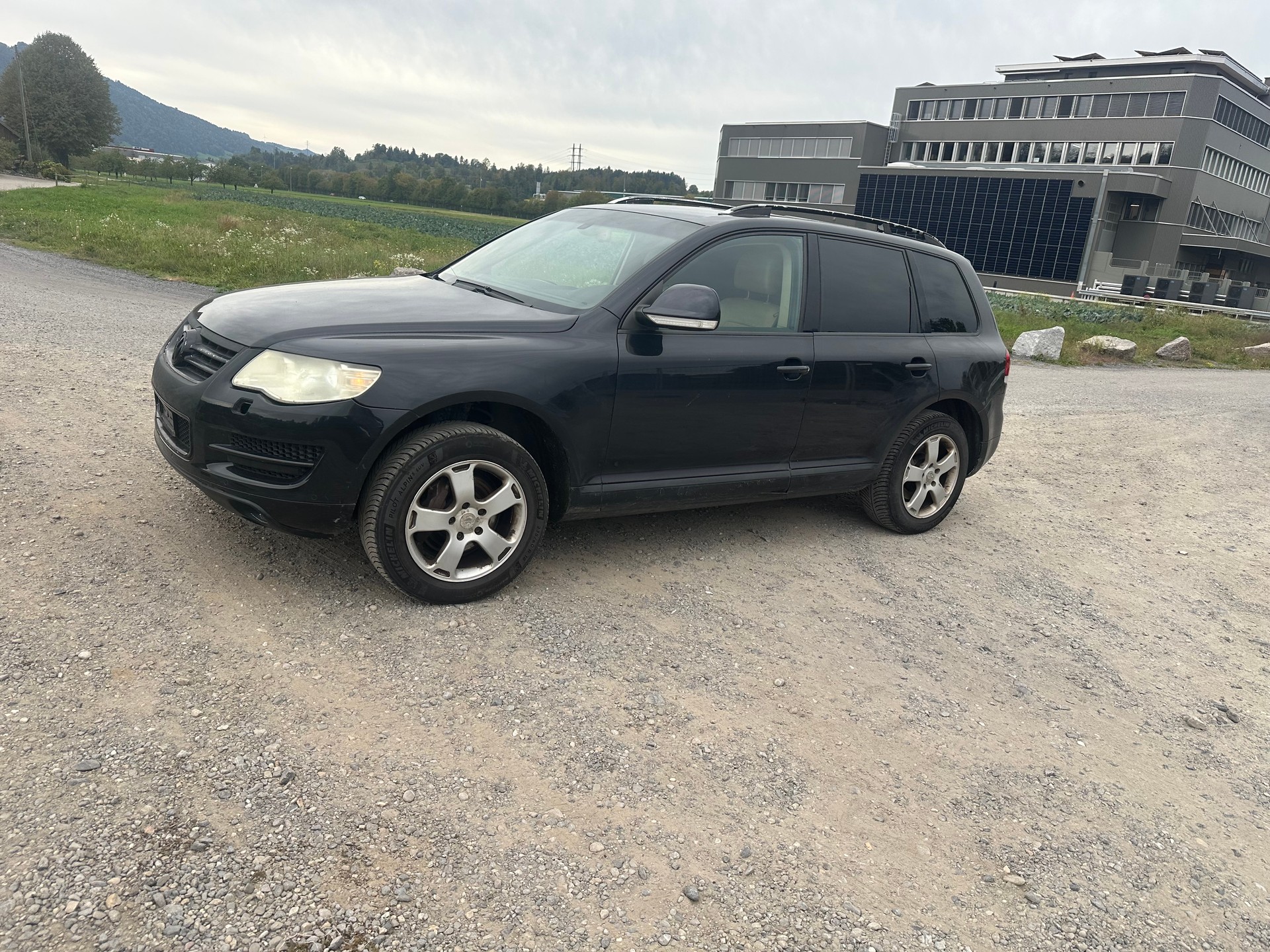VW Touareg 3.0 TDI-image-0