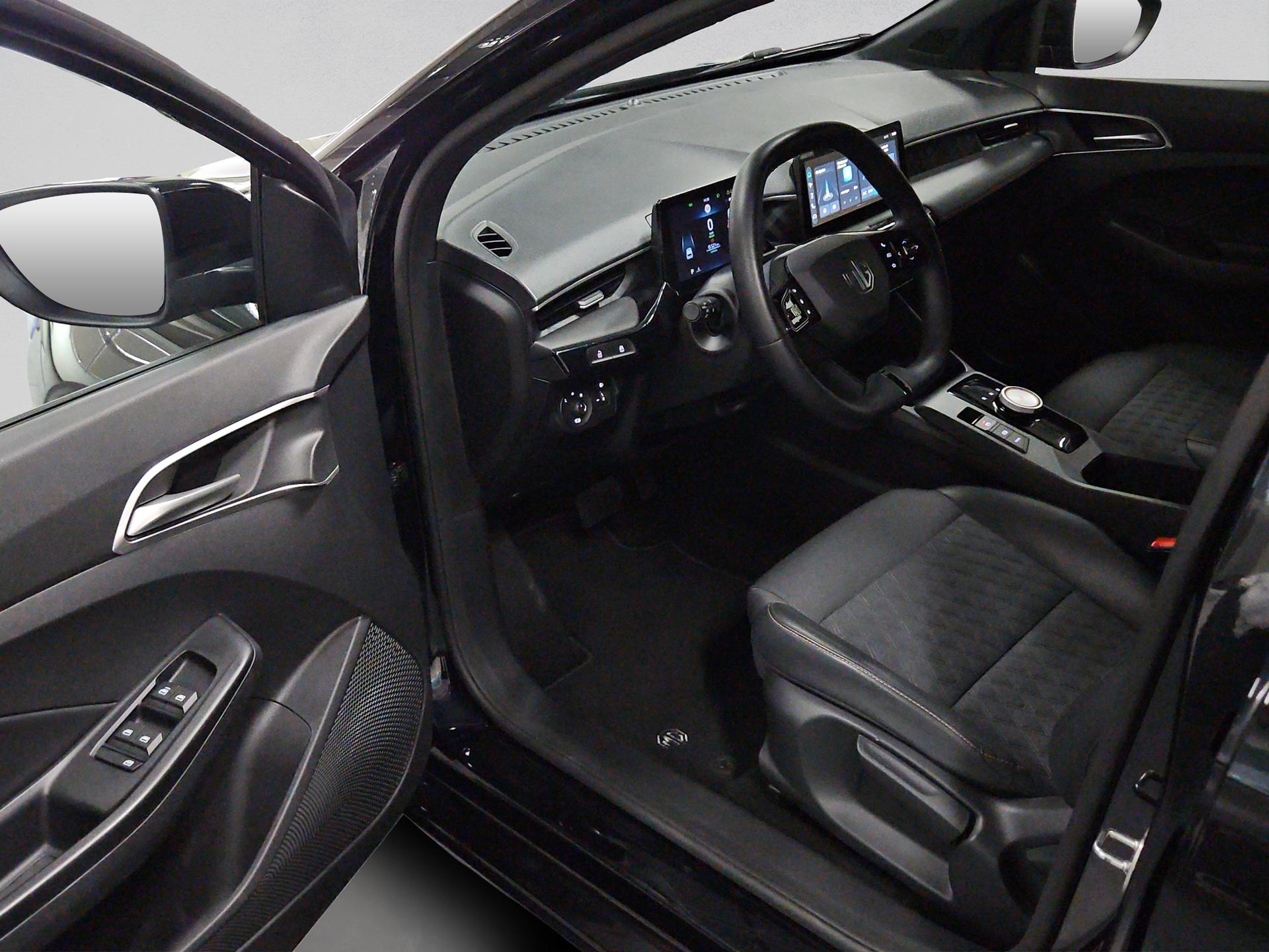 MG 3 1.5 Hybrid Luxury Aut.-image-23