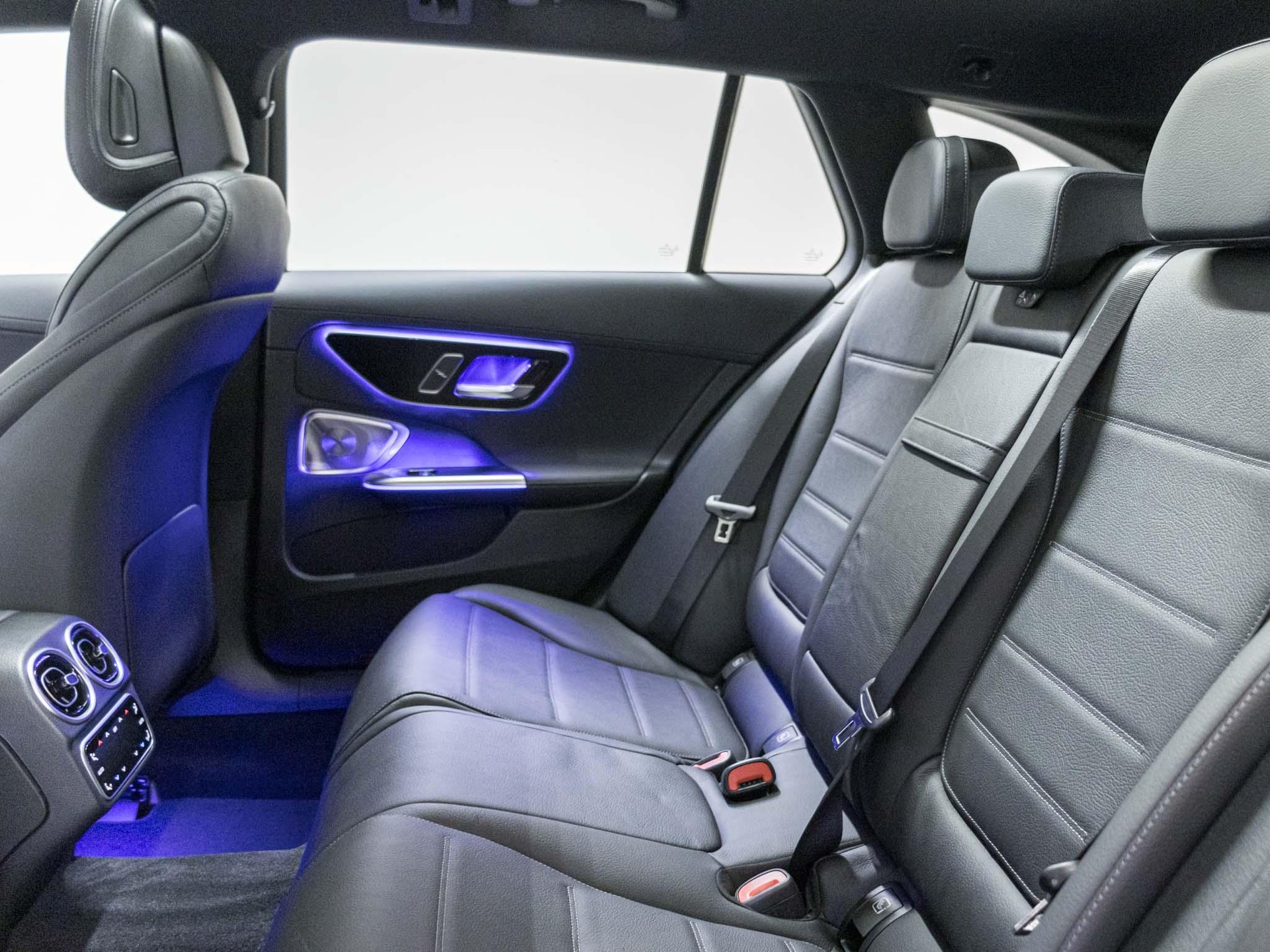 MERCEDES-BENZ C 220 d 4MATIC T-Modell-image-7