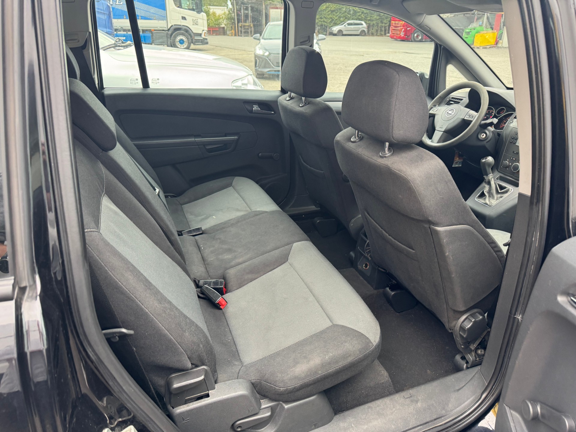 OPEL Zafira 1.8i 16V Cosmo-image-5