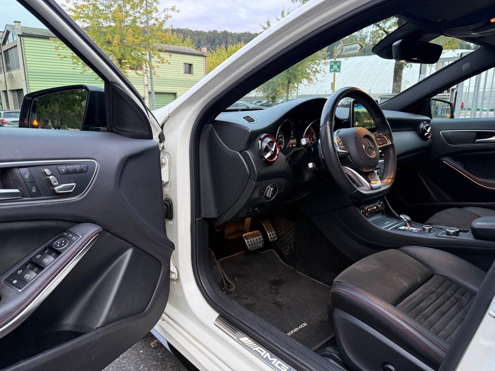 MERCEDES-BENZ A 45 AMG 4Matic Speedshift 7G-DCT-image-11
