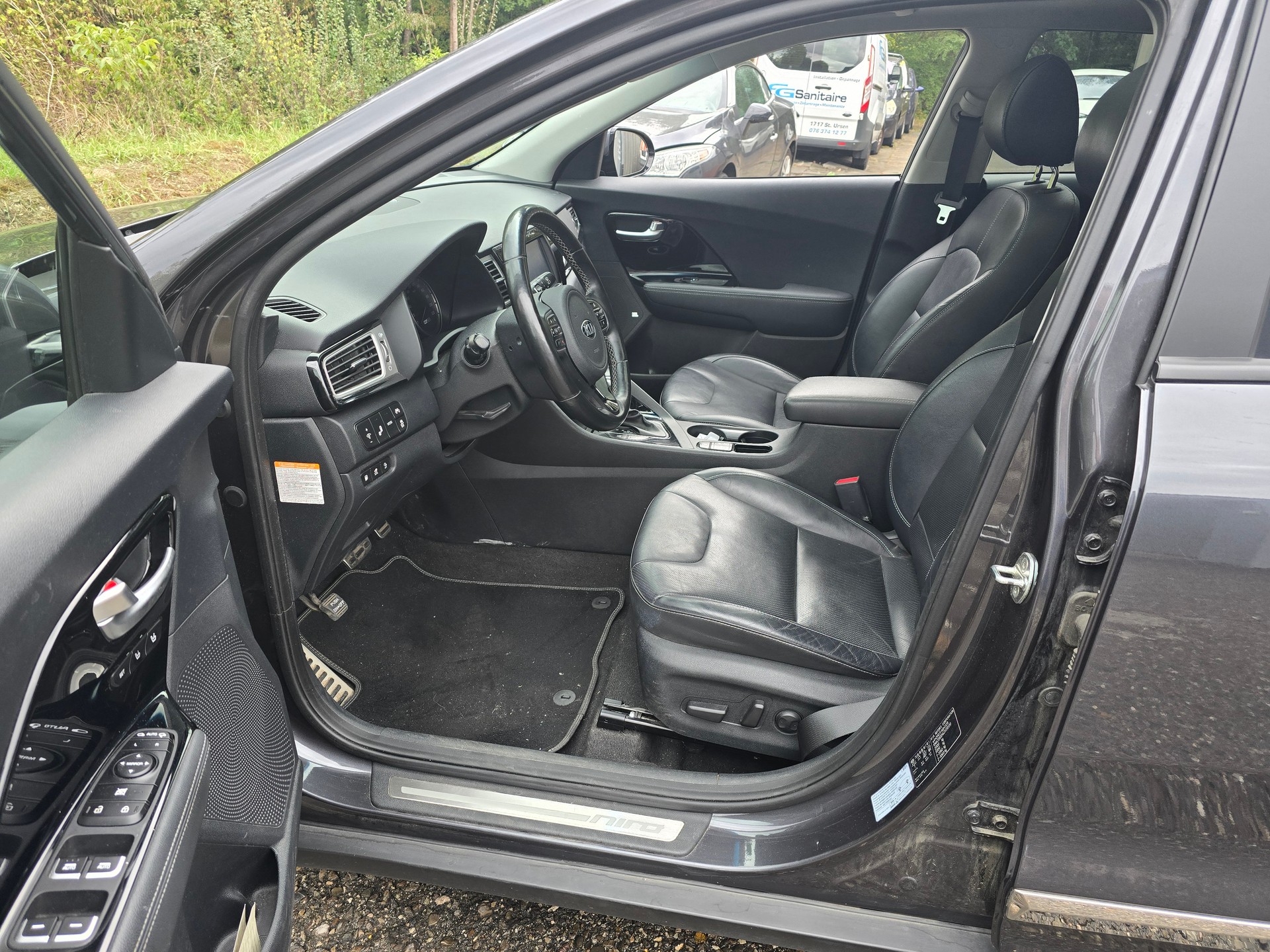 KIA Niro 1.6GDi Plug-in Hybrid DCT-image-8
