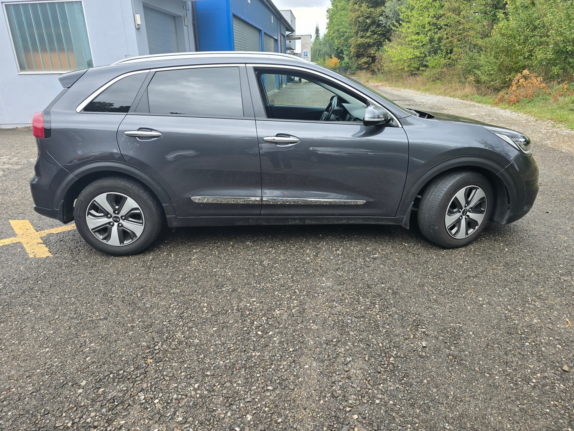 KIA Niro 1.6GDi Plug-in Hybrid DCT-image-1