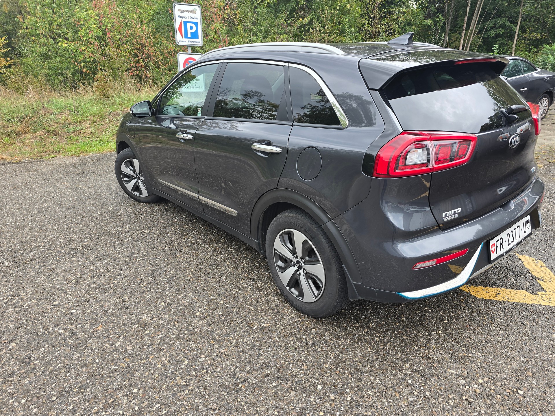 KIA Niro 1.6GDi Plug-in Hybrid DCT-image-3