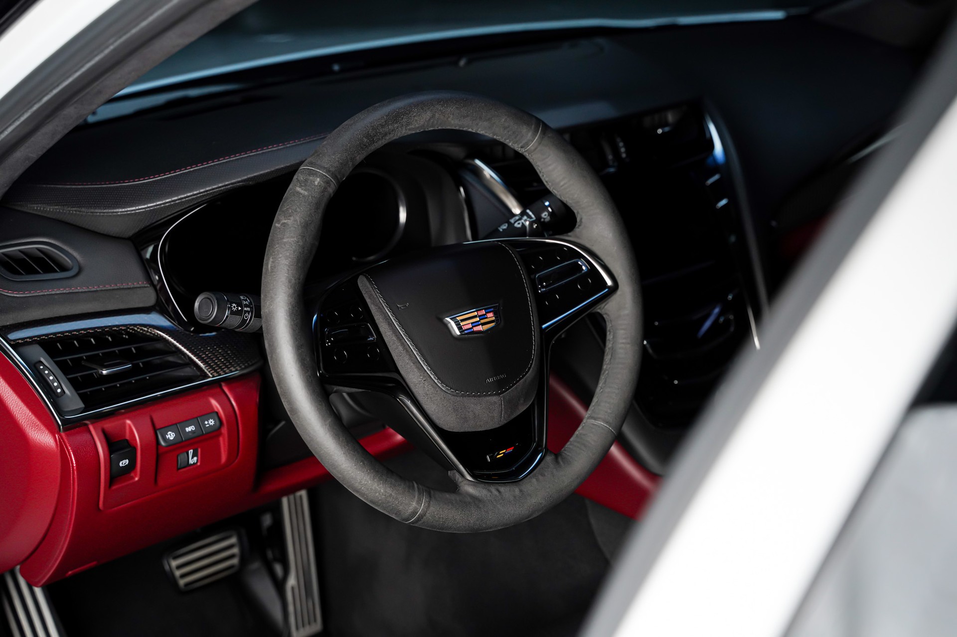 CADILLAC CTS-V Sedan 6.2 SC CHAMPION EDITION Automatic-image-15